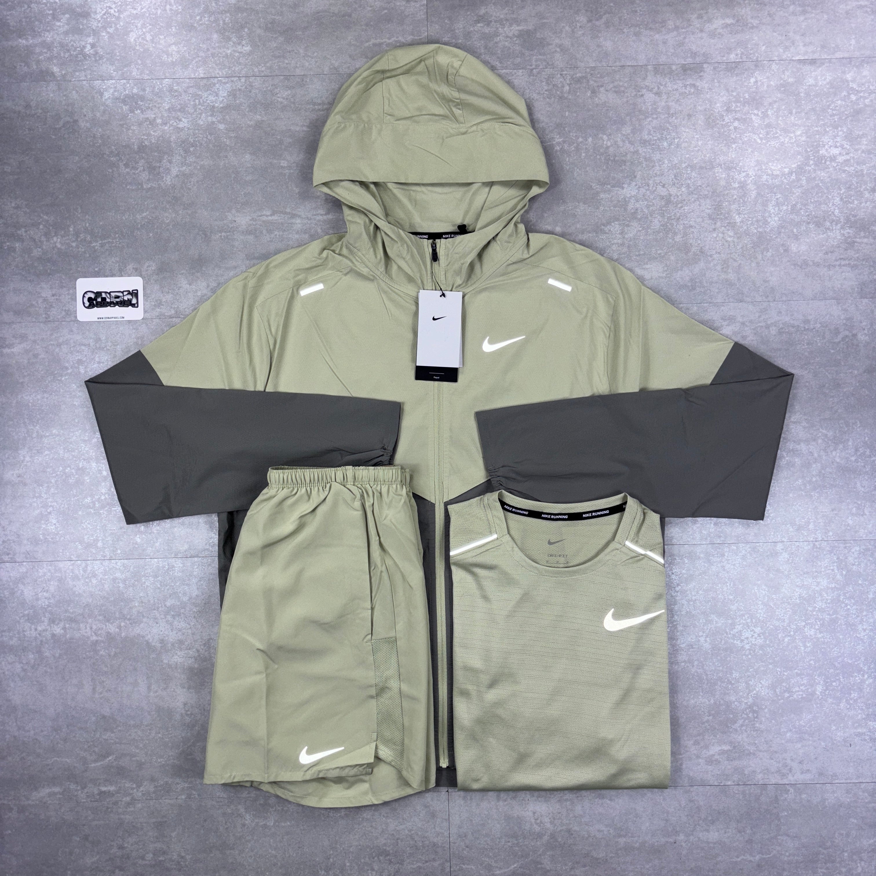 Nike UV Windbreaker Jacket - Olive Green