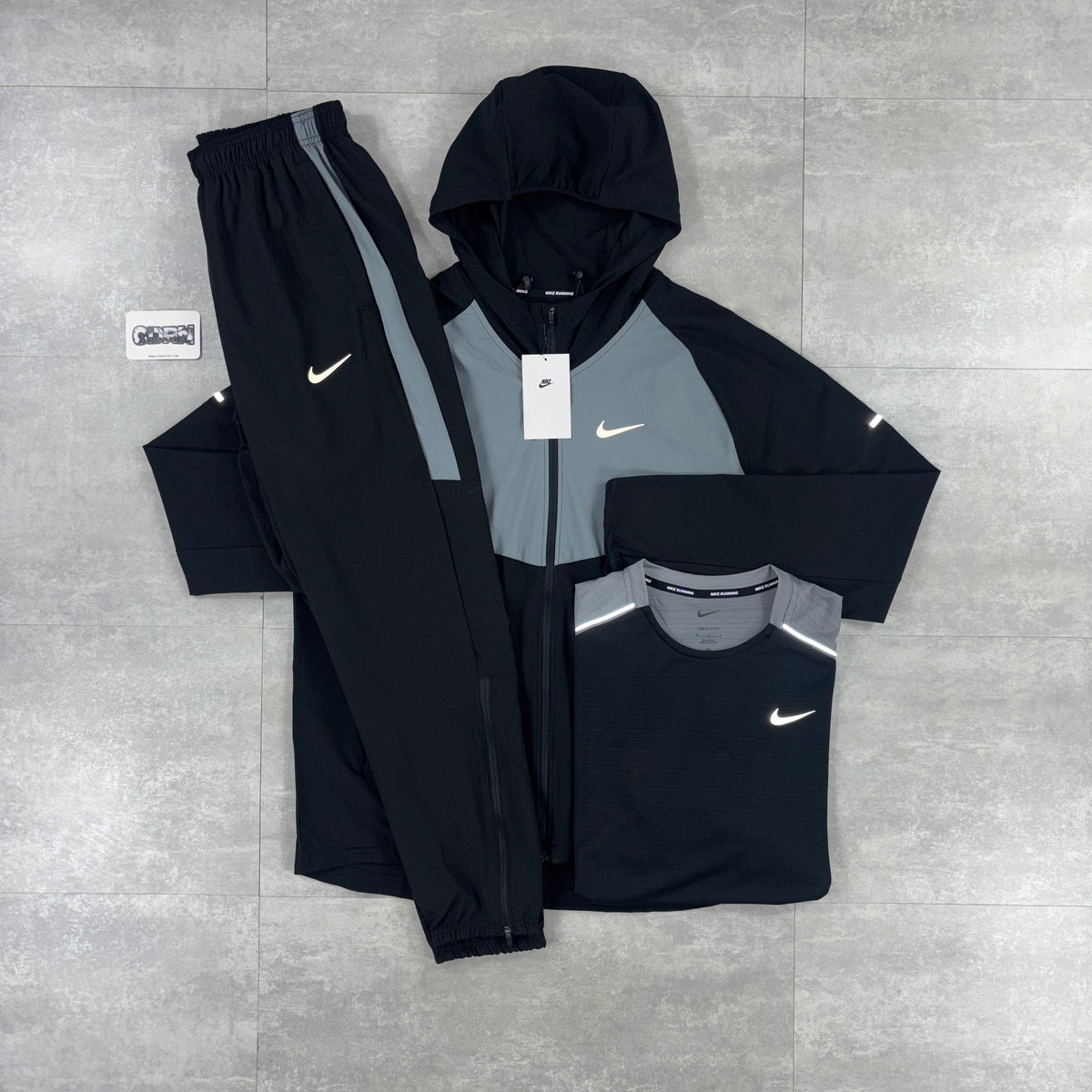 Nike Miler 1.0 T-Shirt - Black / Grey