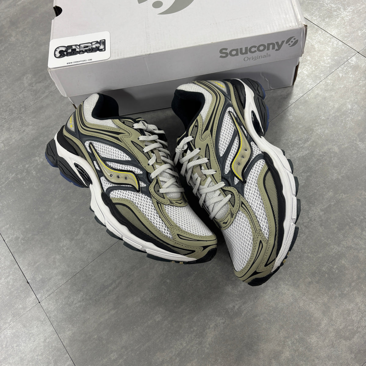 Saucony ProGrid Omni 9 Volt Navy