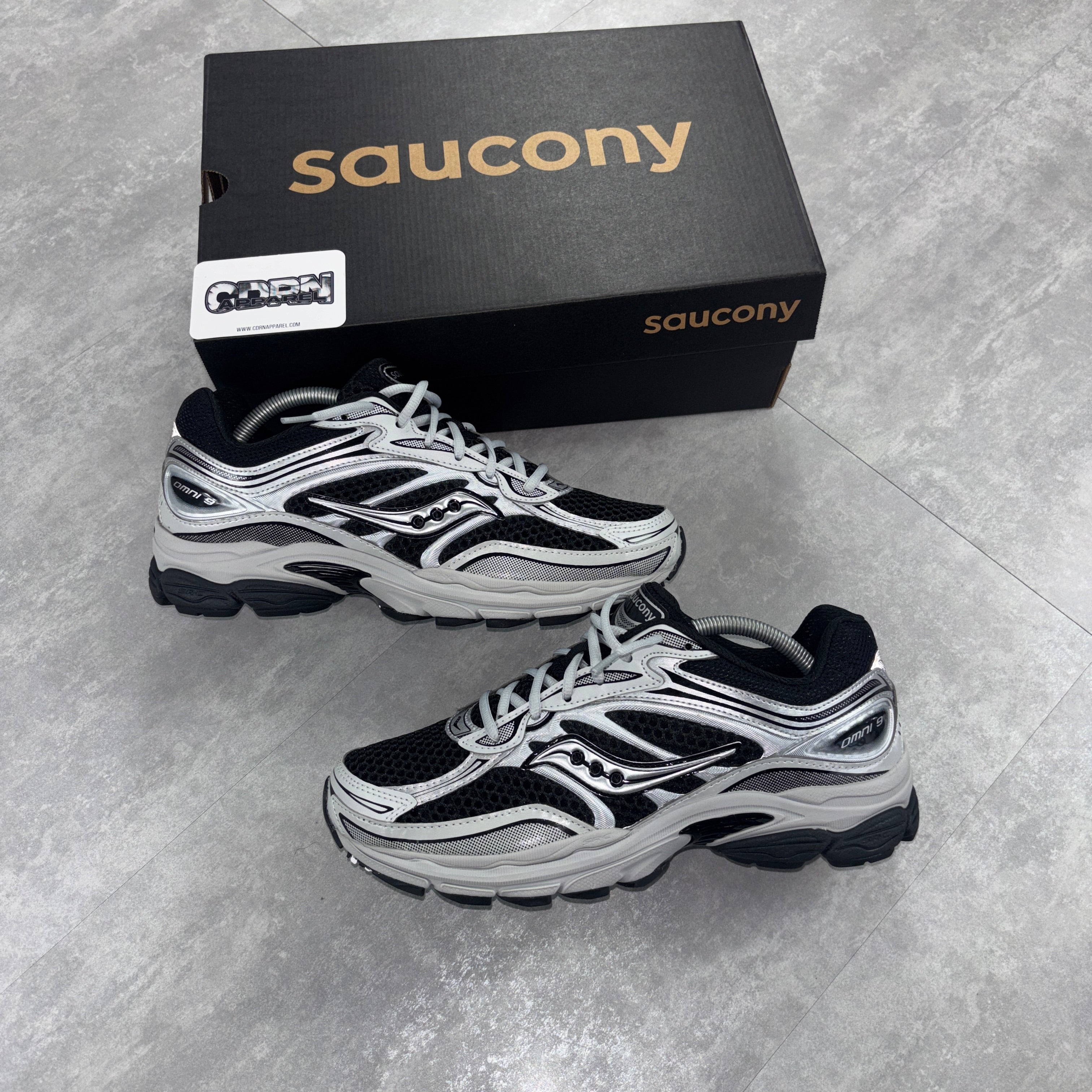 Saucony ProGrid Omni 9 OG - Black / Grey