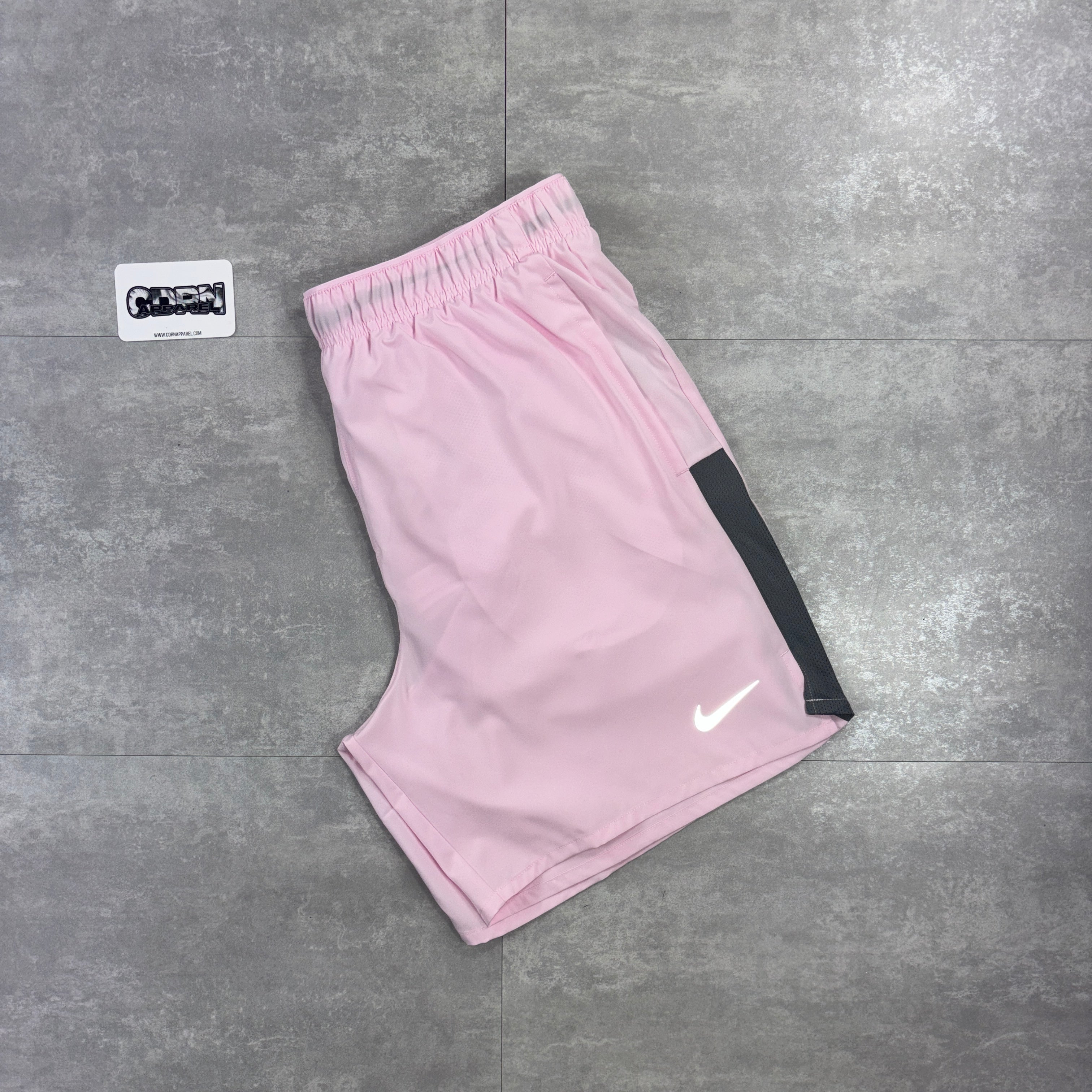 Nike Challenger Shorts - Pink Foam