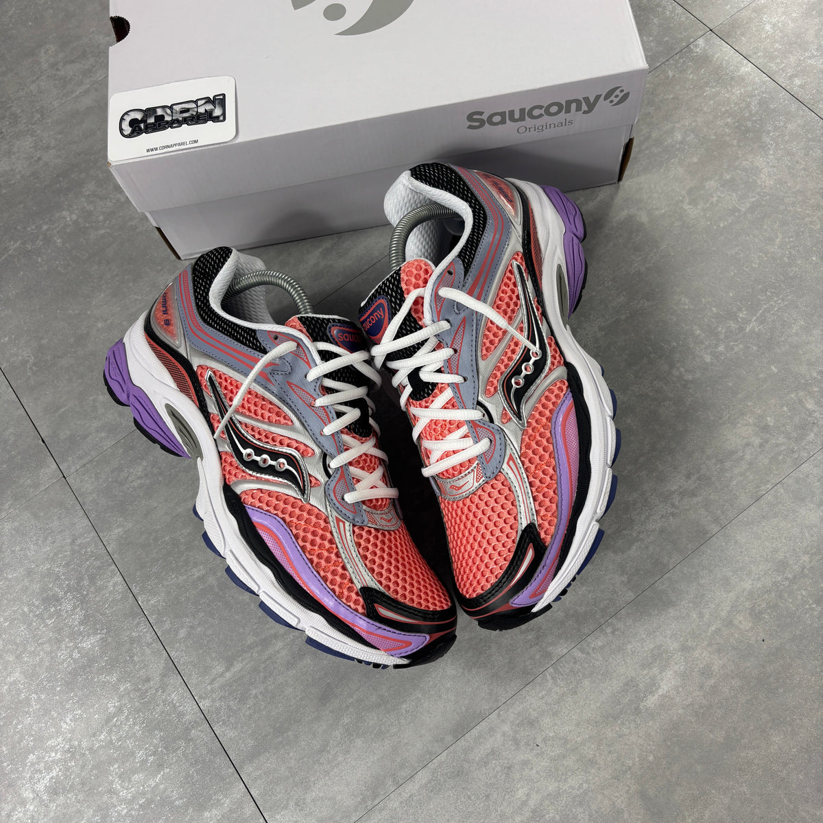 Saucony ProGrid Omni 9 Pink Purple