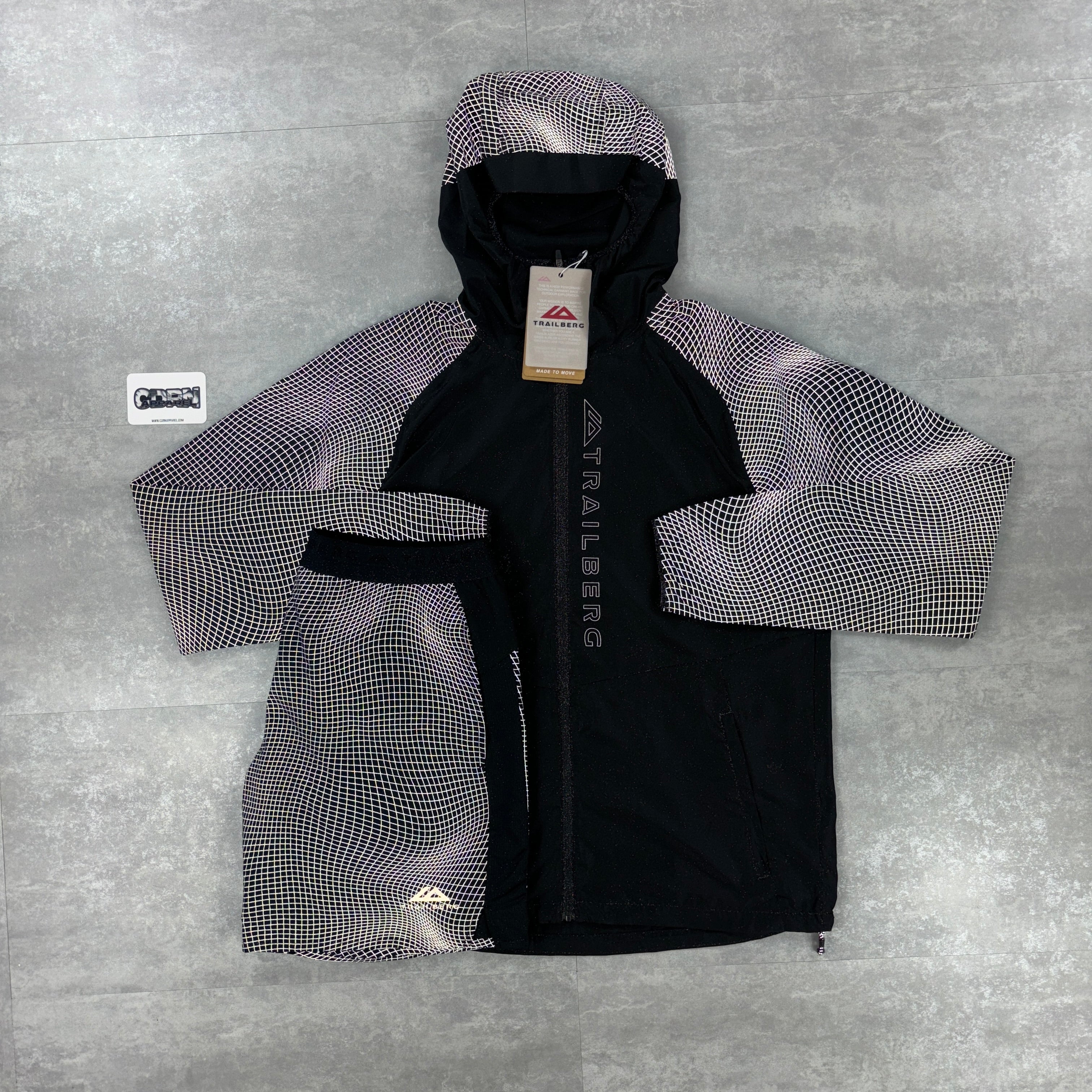 Trailberg Aspect Windbreaker Black & Black Aspect Shorts Set