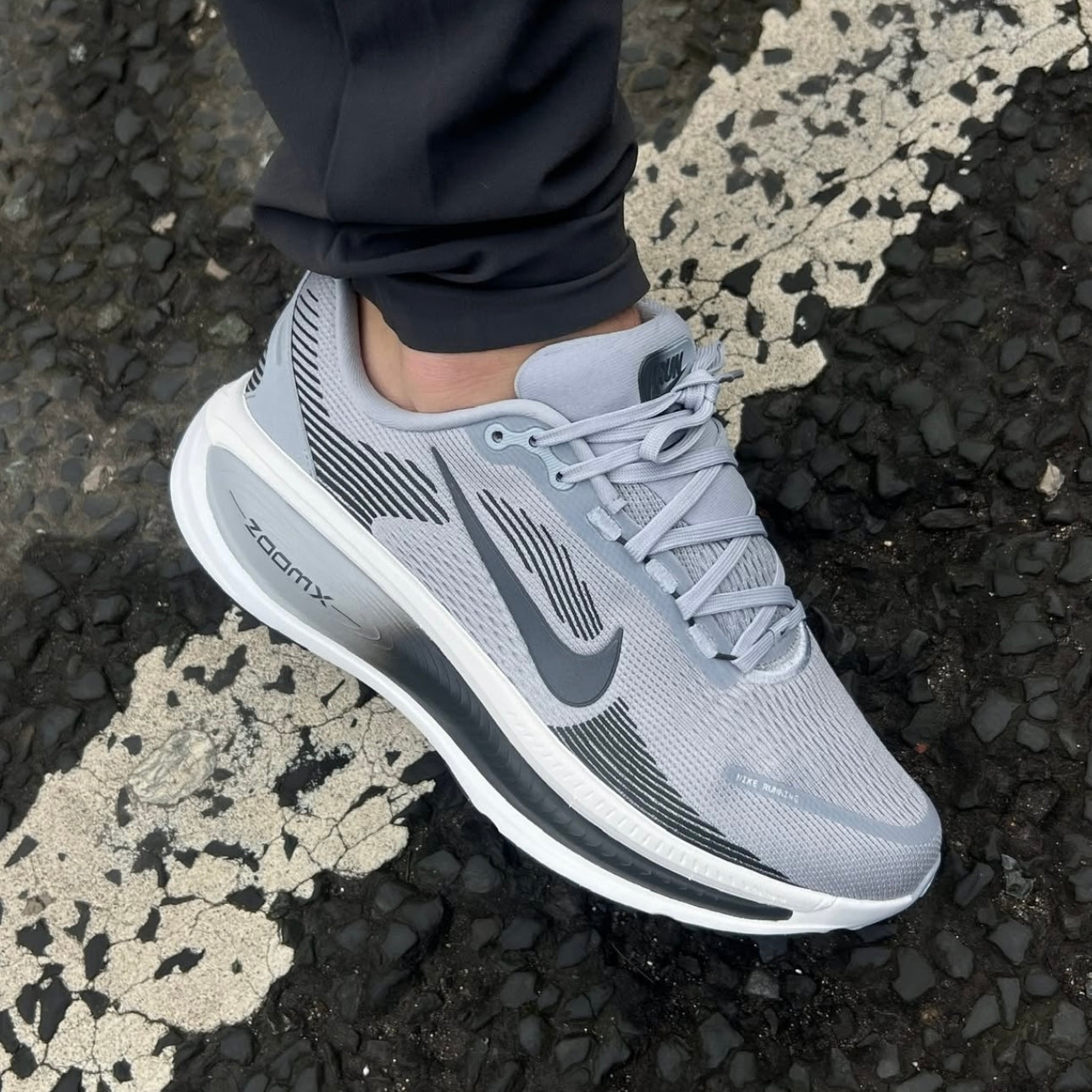 Nike Vomero 18 - Wolf Grey