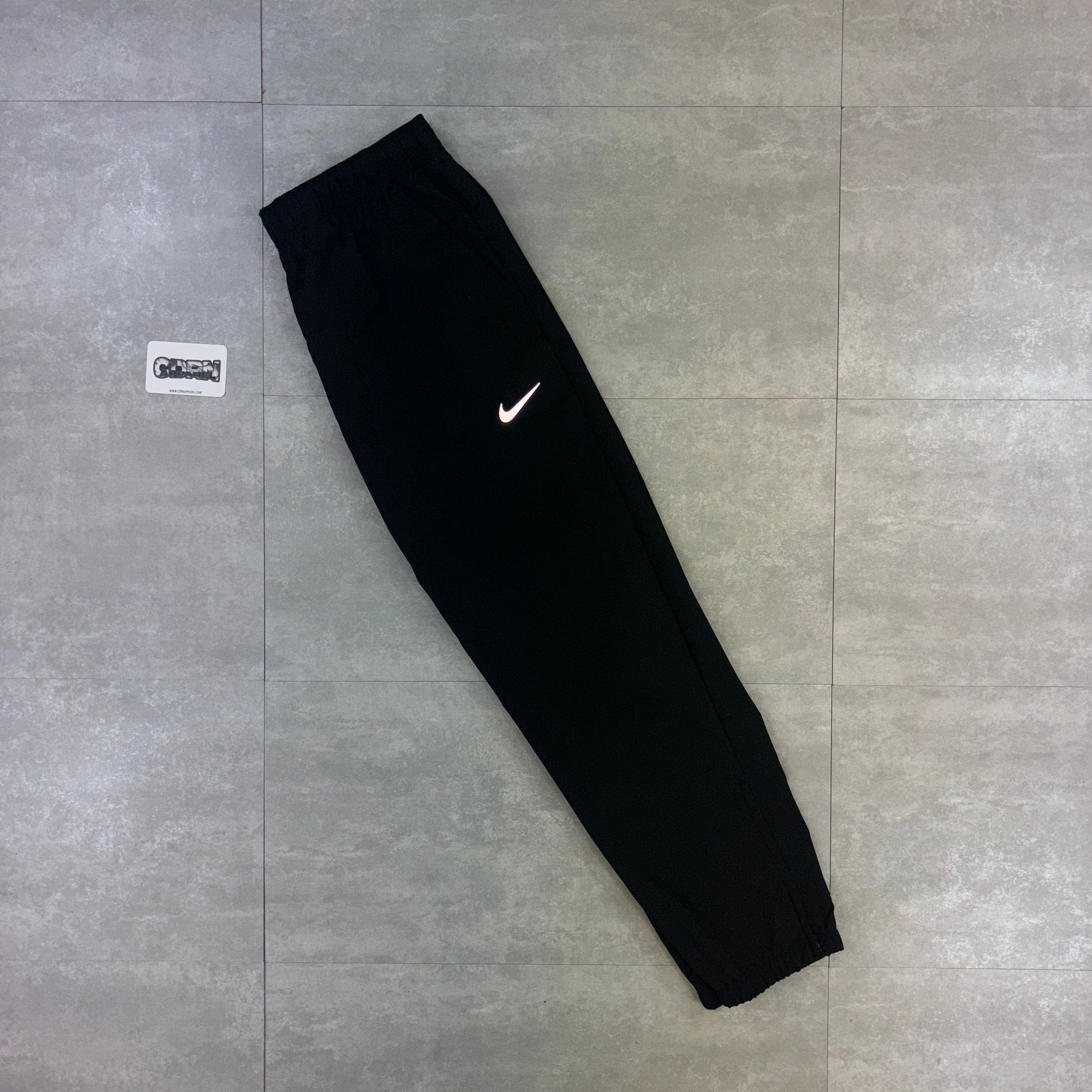 Nike Dri-Fit Form Windrunner Jacket Black & Black Nike Challenger Pants Set
