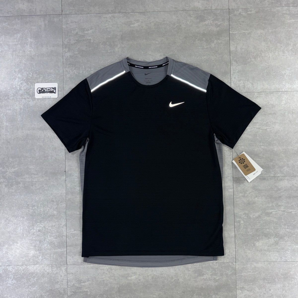 Nike Miler 1.0 T-Shirt - Black / Grey