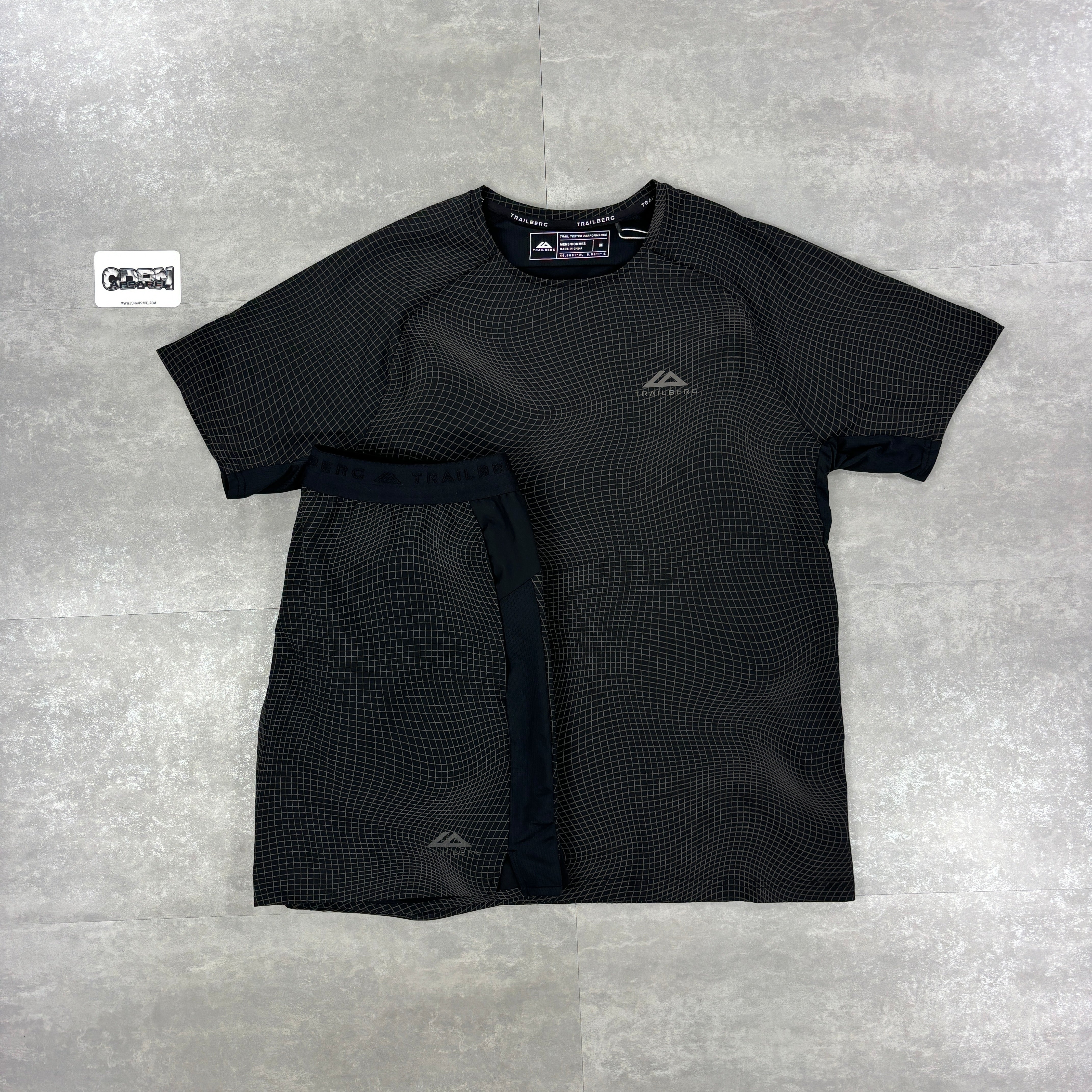 Trailberg Aspect Windbreaker Black, Black Aspect T-Shirt & Black Aspect Shorts Set