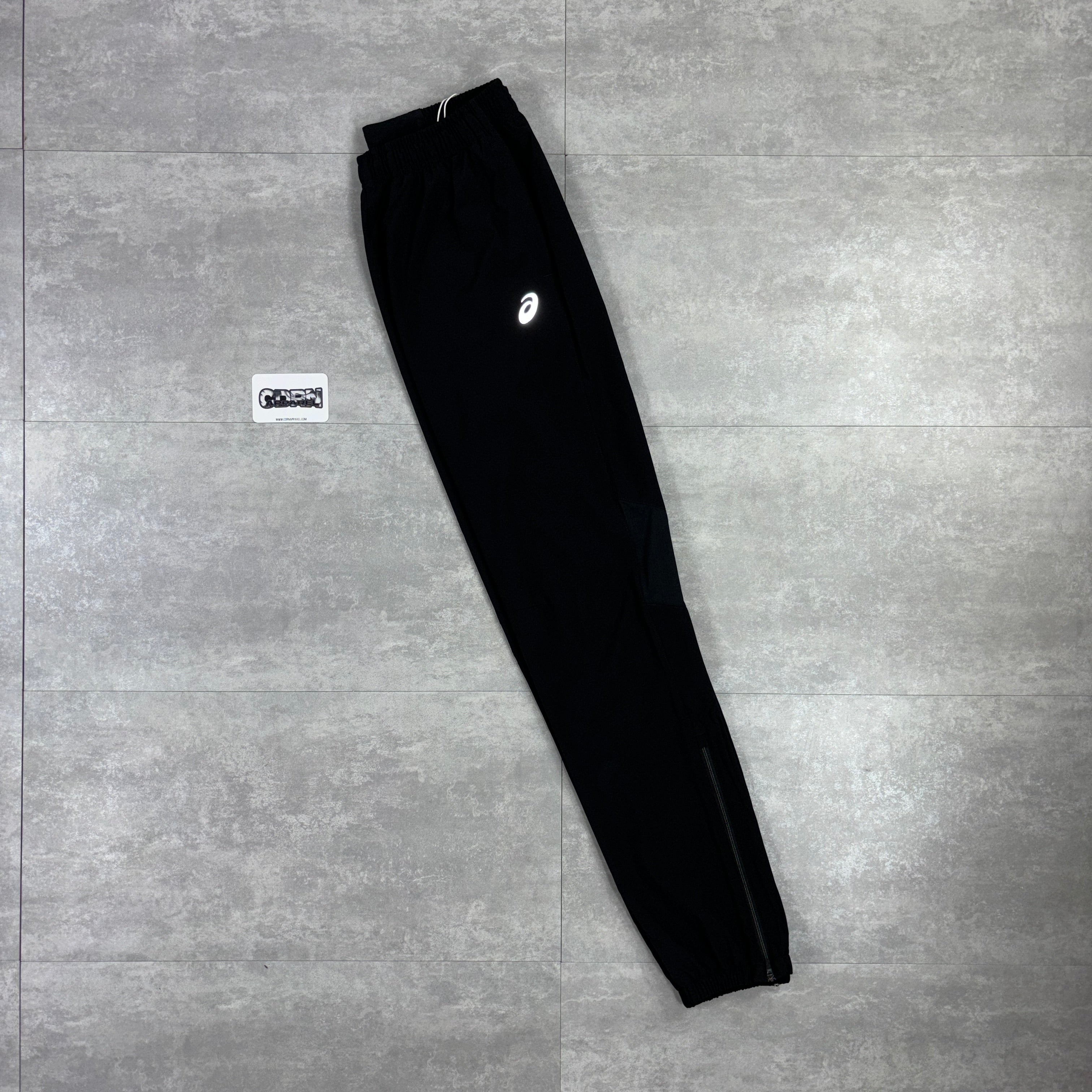 ASICS White Court 1/4 Zip & Black Core Woven Pants Set