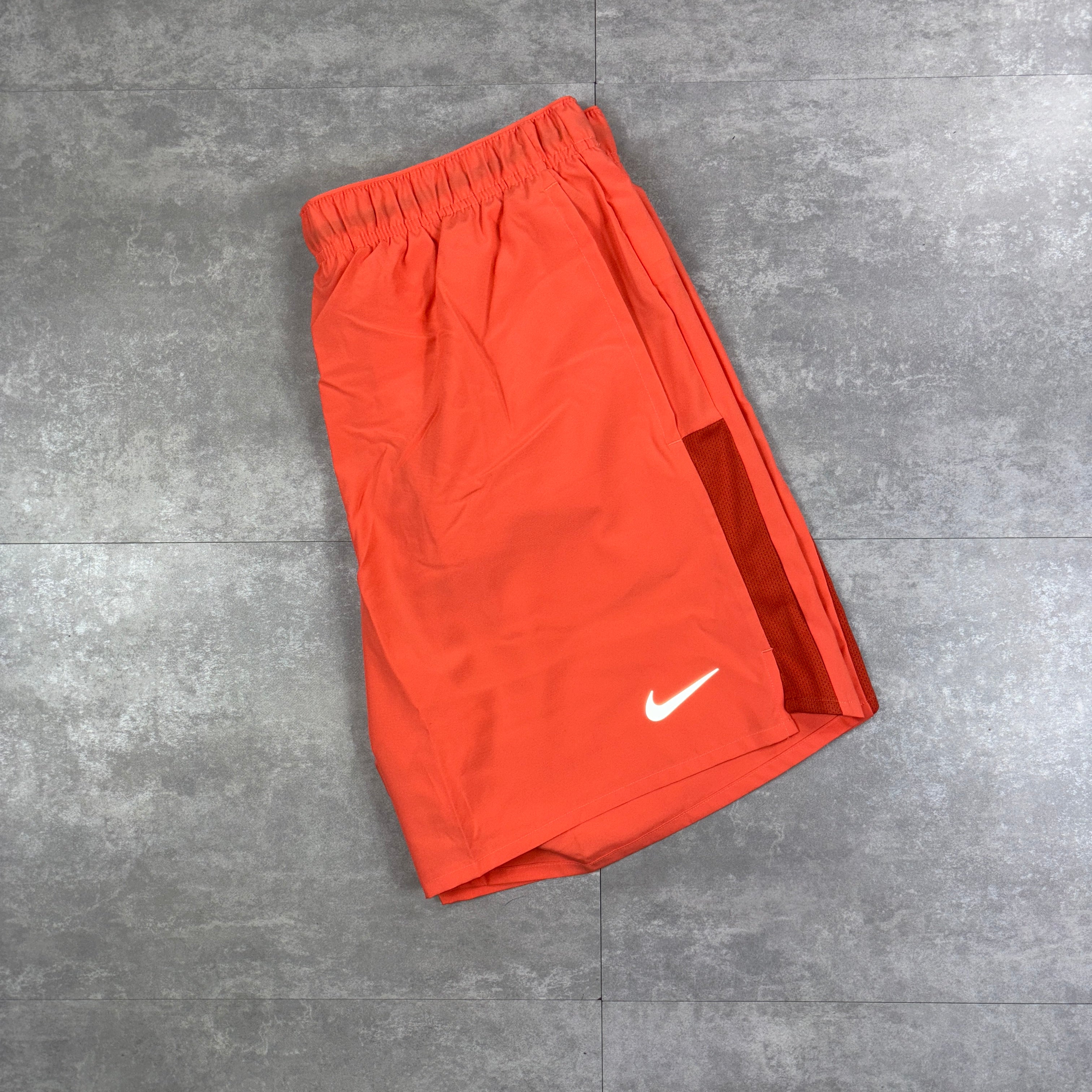 Nike Challenger Shorts - Mango