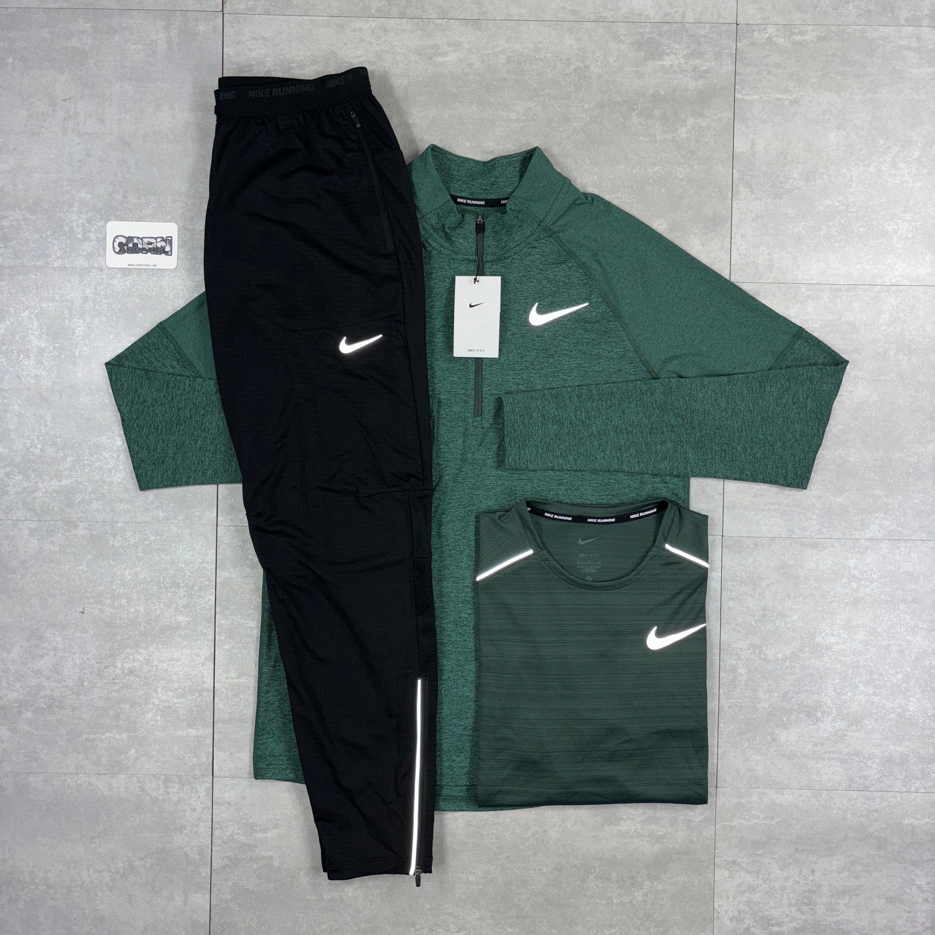 Nike Element 2.0 1/4 Zip - Vintage Green