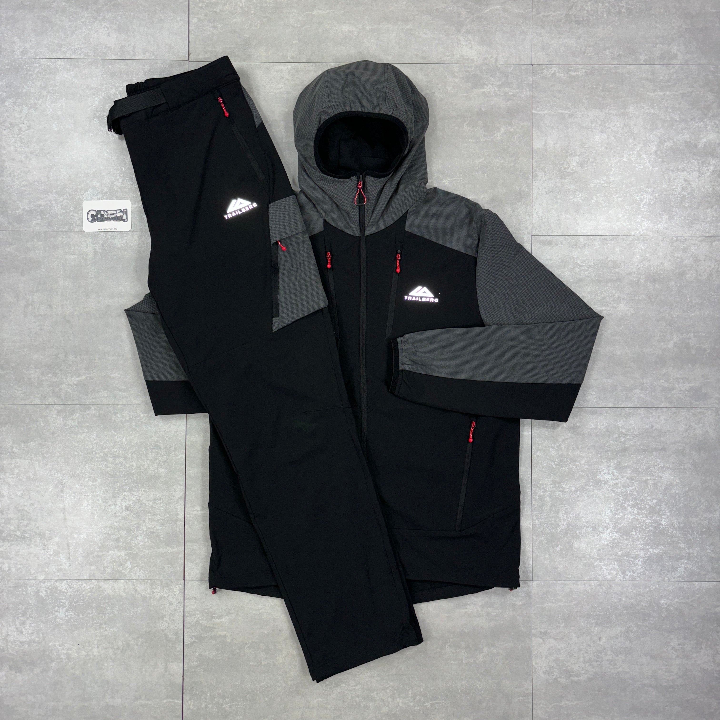 Trailberg Black / Grey Faltenjura Windbreaker & Faltenjura Pants Set