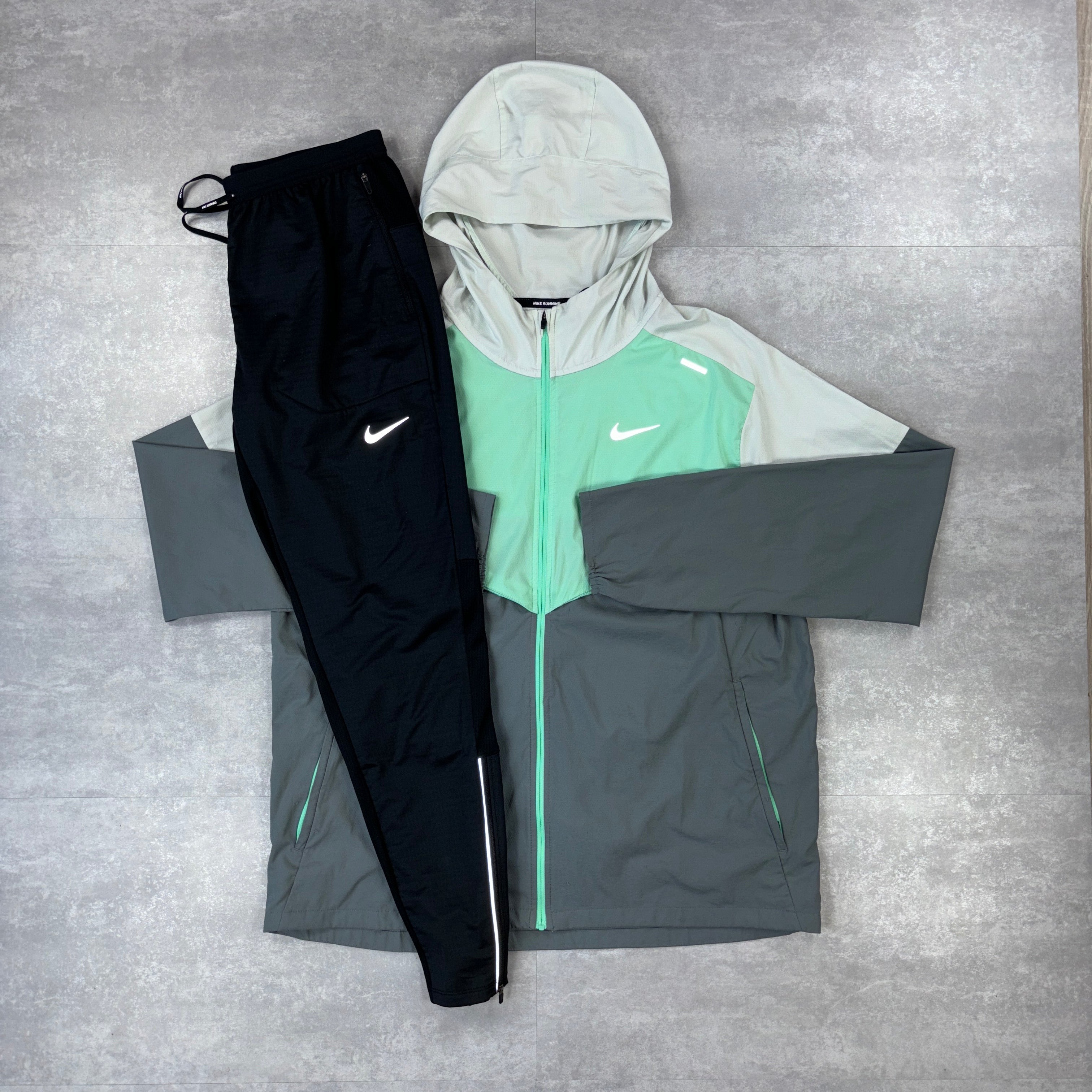 Nike UV Windbreaker Jacket - Mint