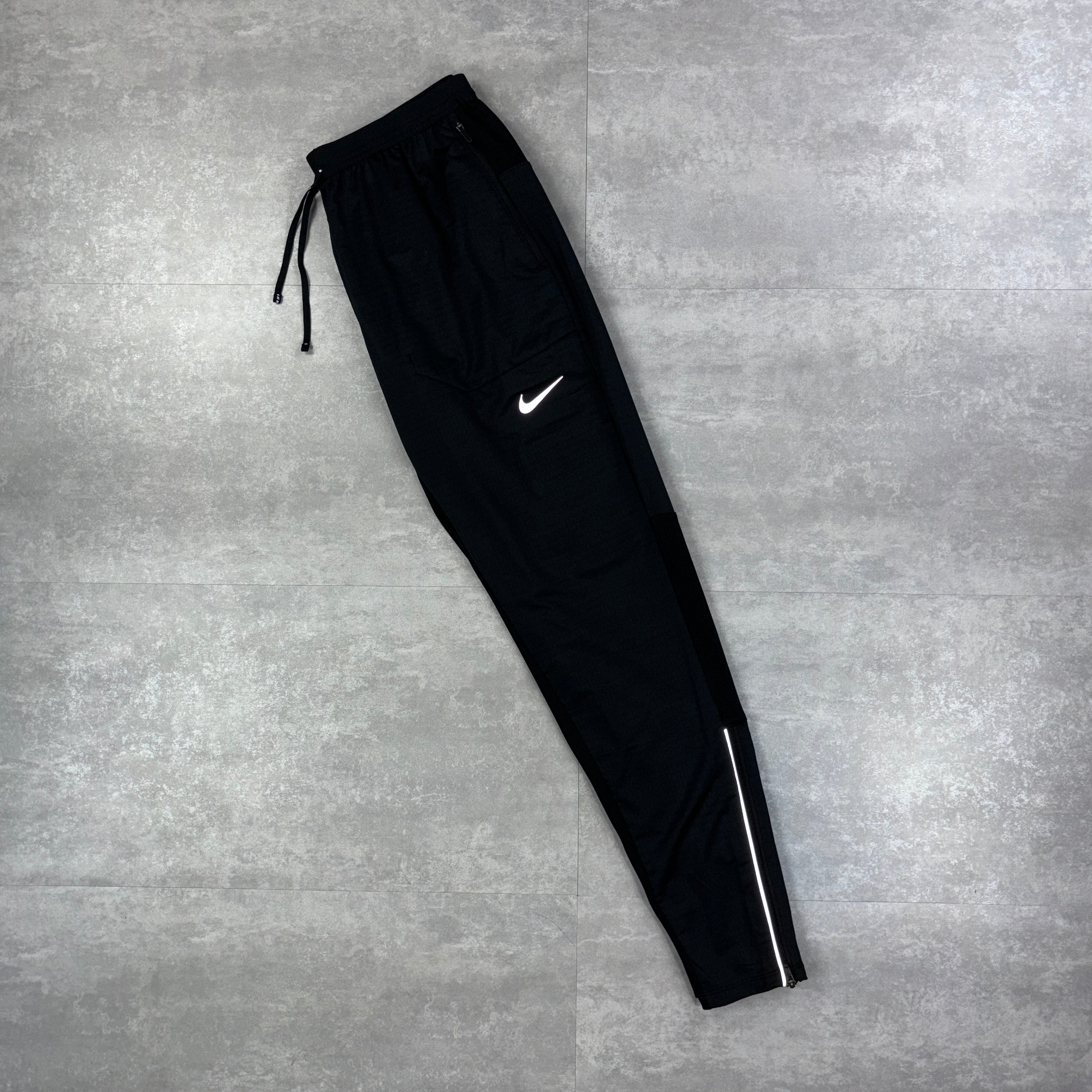 Nike Grey GRM Windbreaker & Black Phenom Pants Set