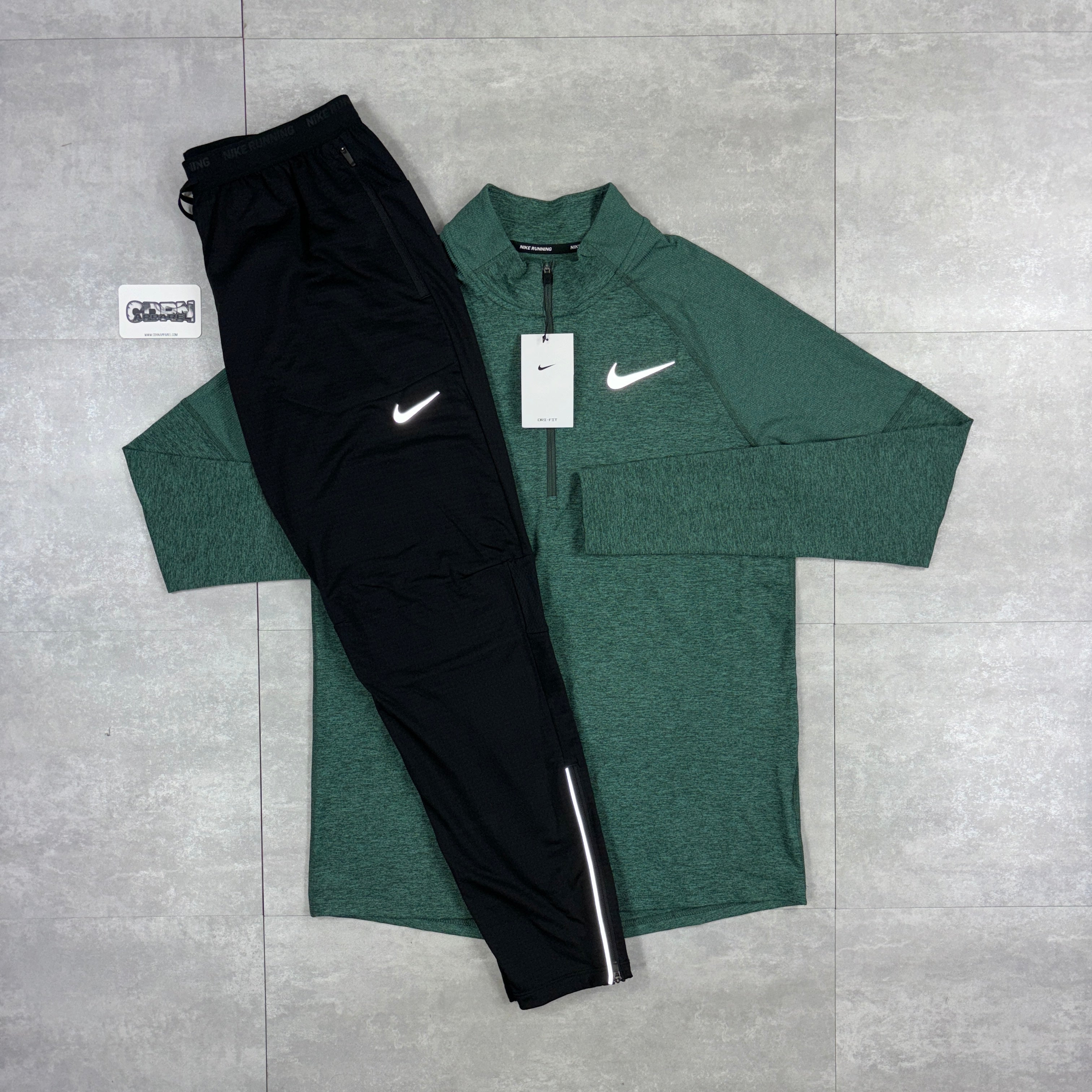 Nike Element 2.0 1/4 Zip - Vintage Green