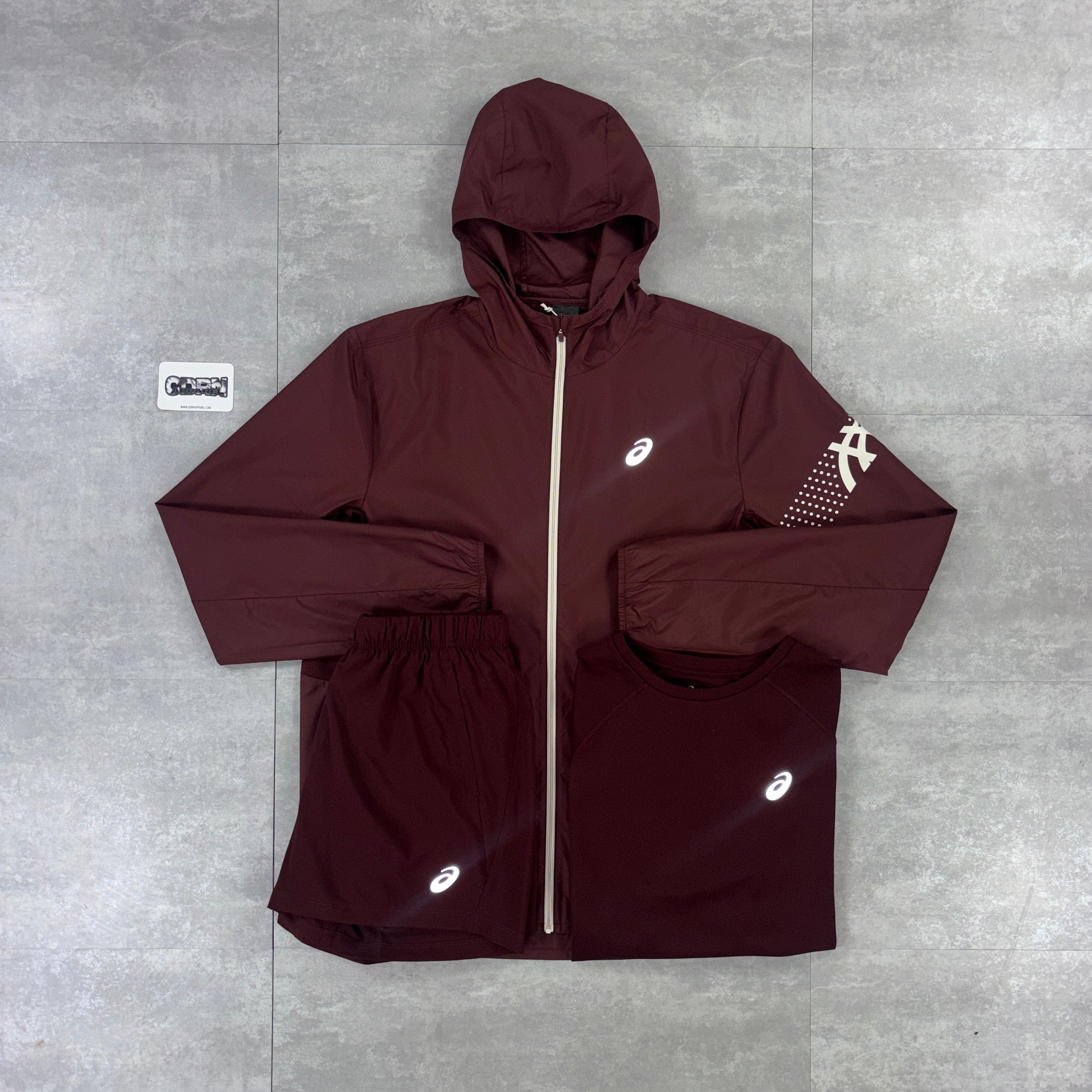 Asics Core T-Shirt Maroon & Maroon Performance Shorts Set