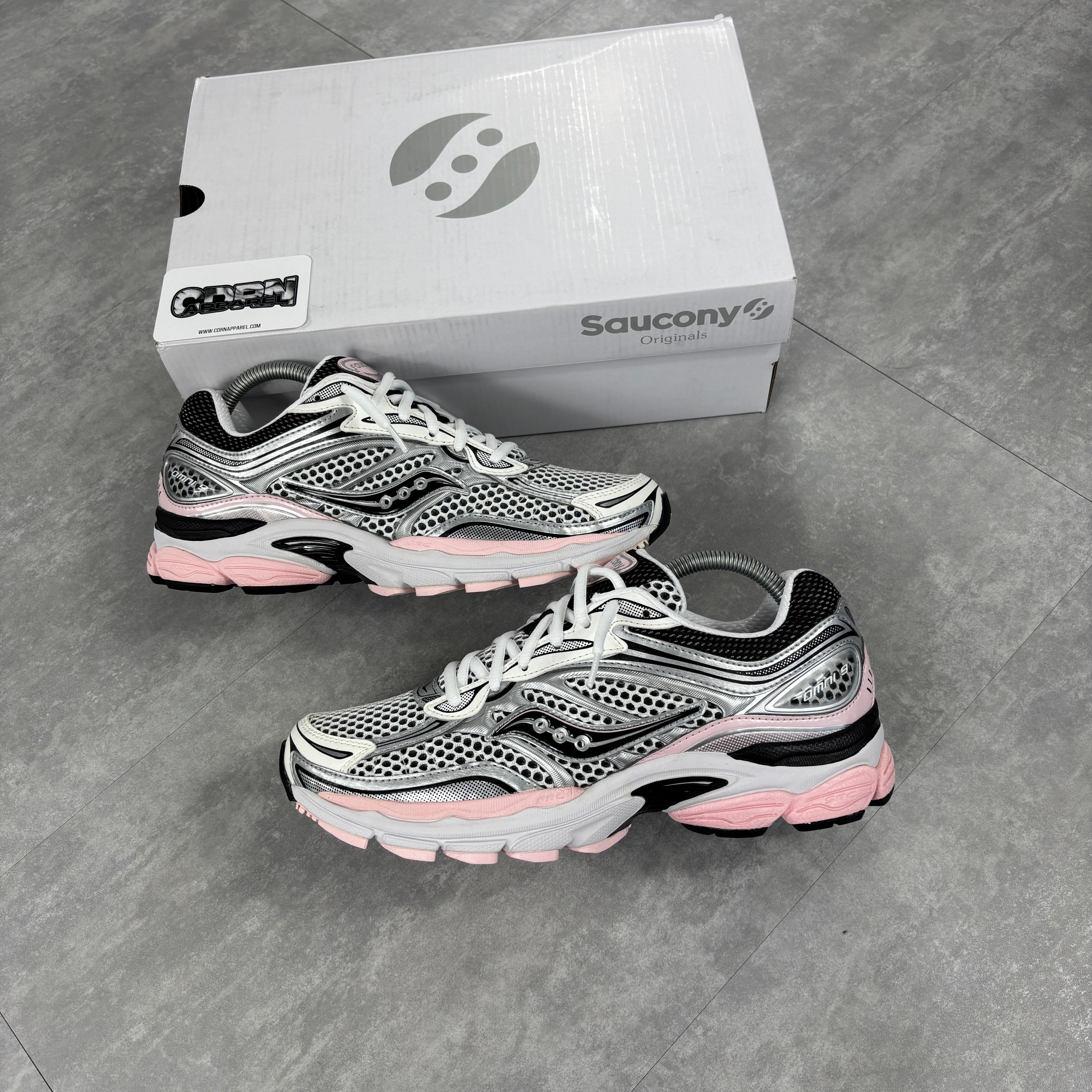 Saucony ProGrid Omni 9 Pink