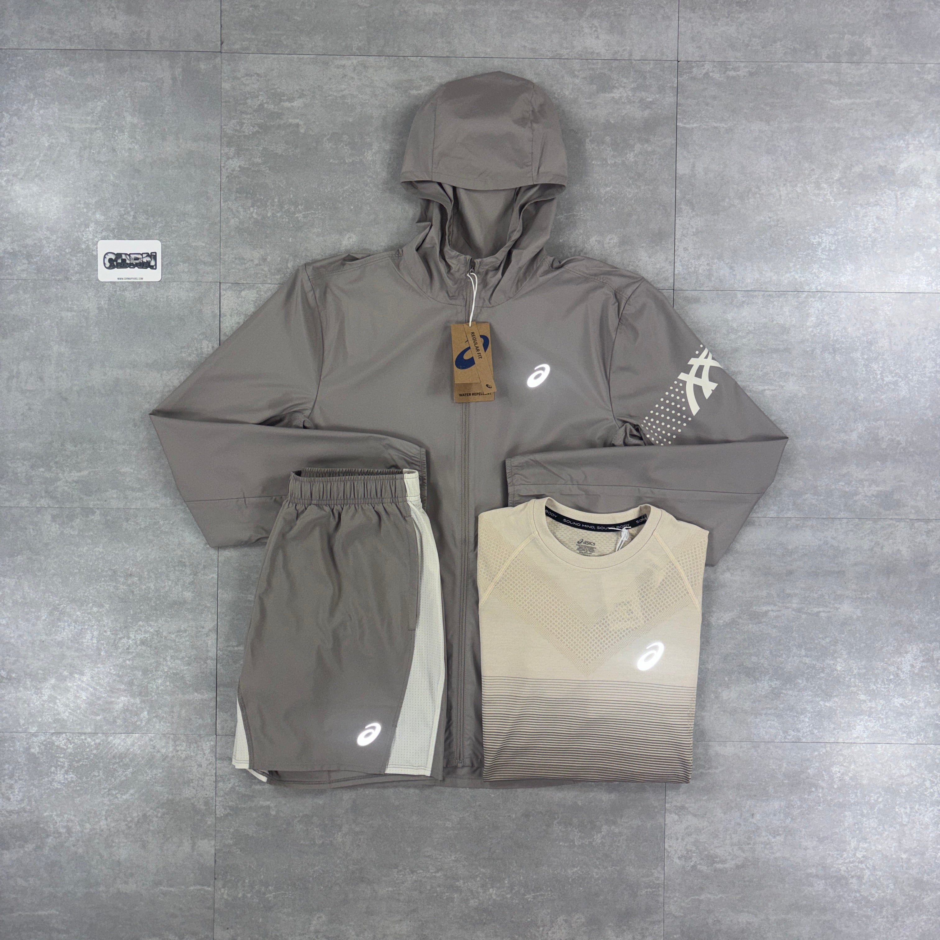 Asics Icon Windbreaker Jacket Moonrock, Moonrock Seamless Performance T-Shirt & Moonrock ColourBlock Performance Shorts Bundle