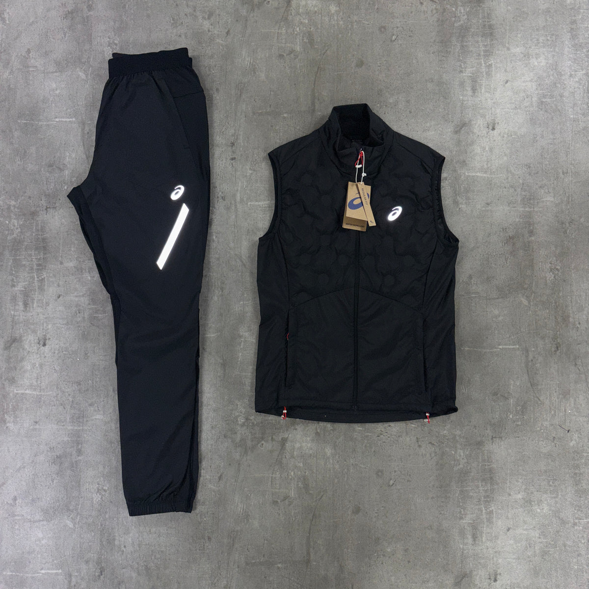 Asics Road Run Gilet Black, Black Lite T-Shirt & Black Asics Lite Pants Bundle