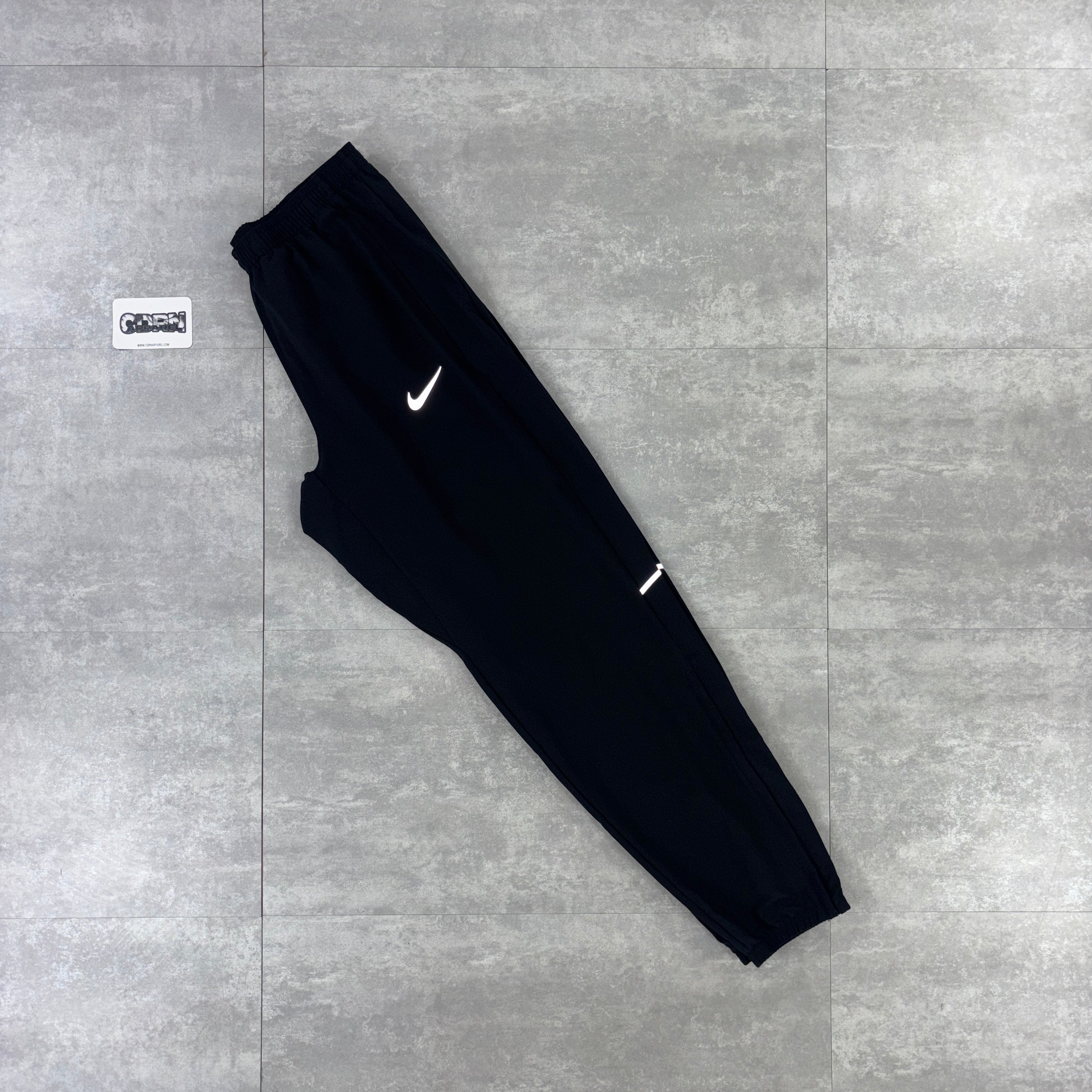 Nike Miler Challenger Pants - Black