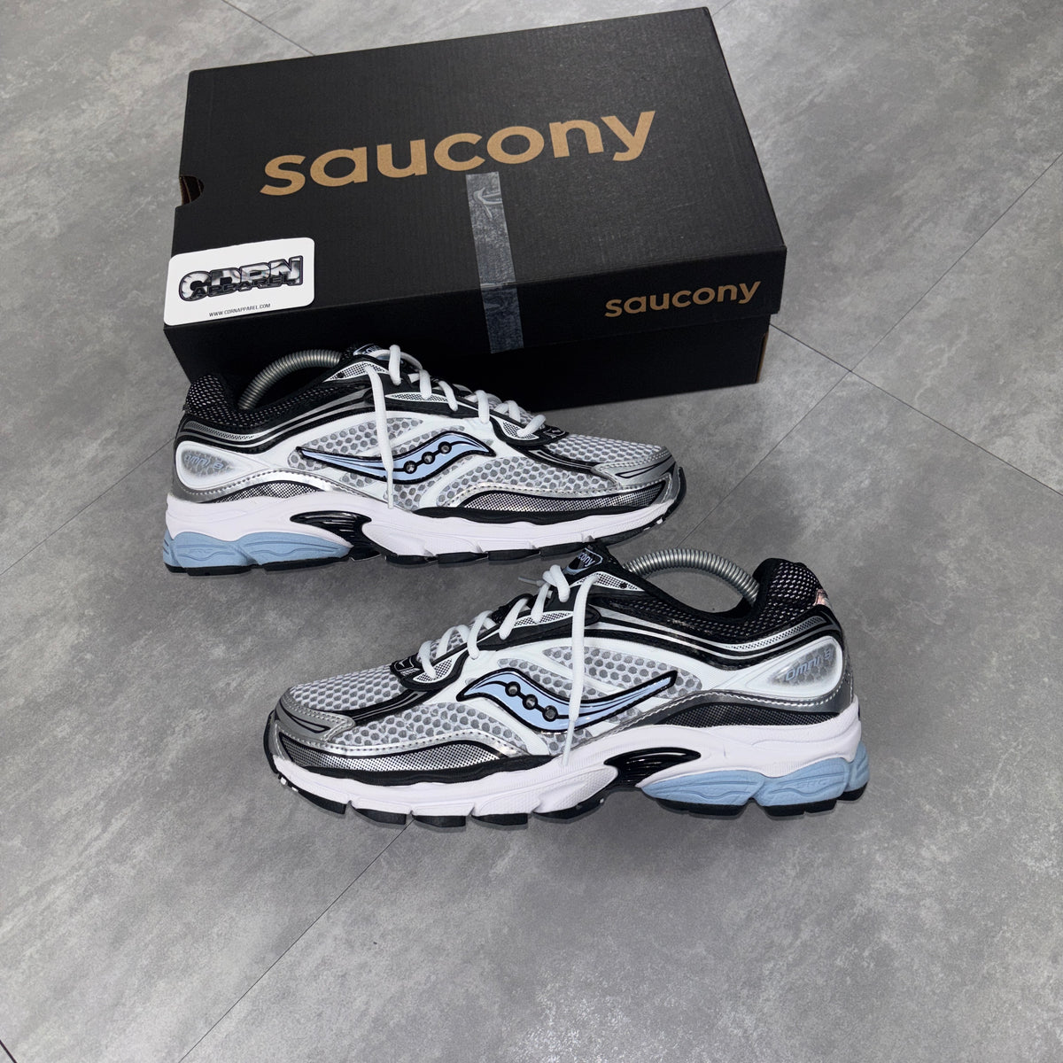 Saucony ProGrid Omni 9 Sky Bue