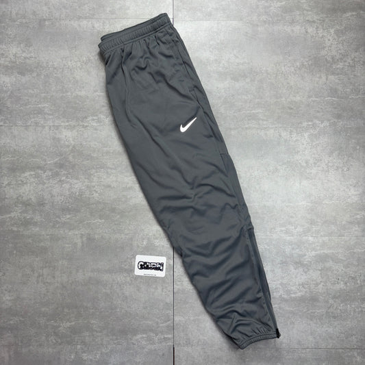 Nike Challenger Fleece Pants - Grey