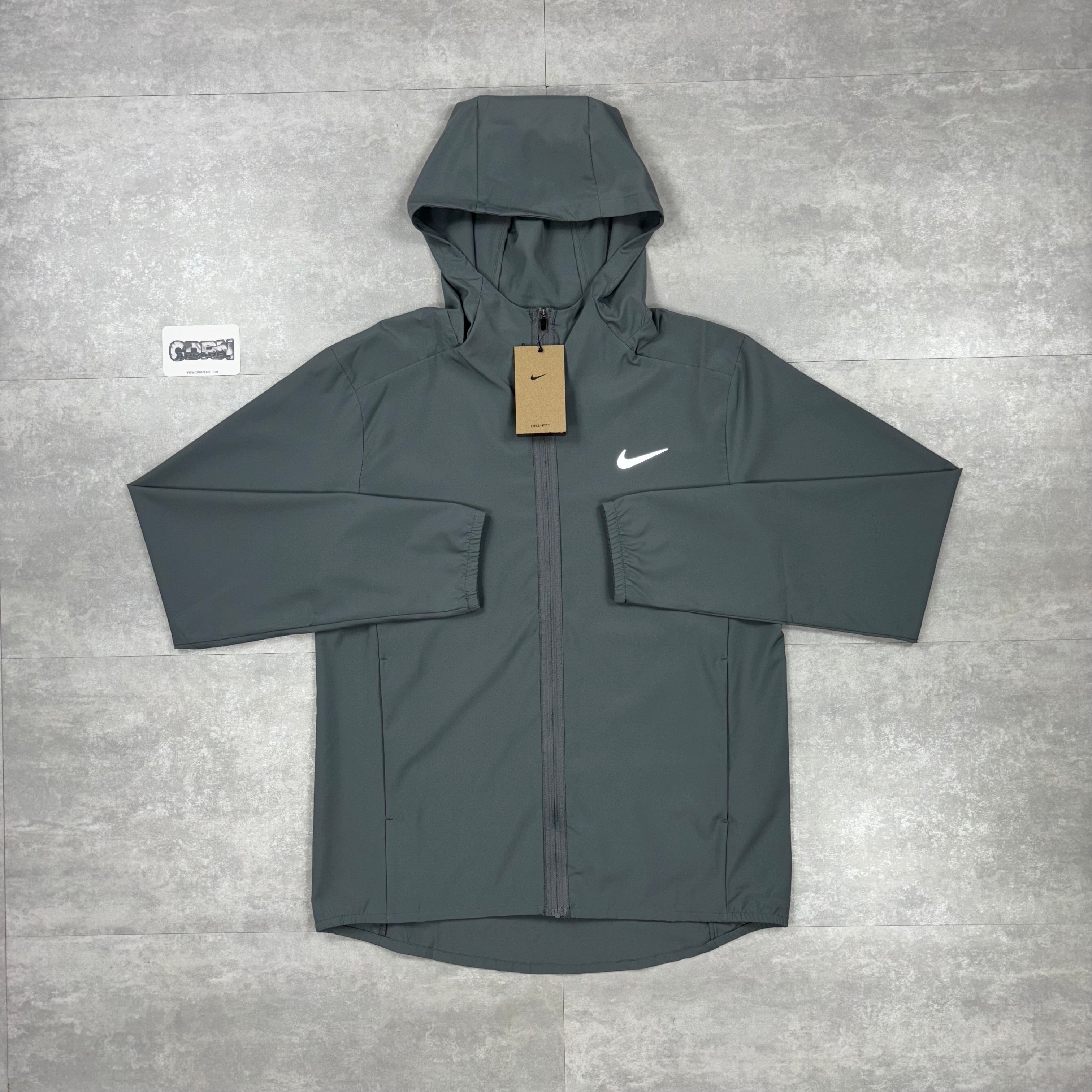 Nike Dri-Fit Form Windrunner Jacket Grey & Grey Nike Challenger Pants Set