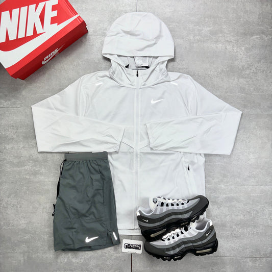 Nike White Windbreaker Set & Grey Flex Strides Shorts Set