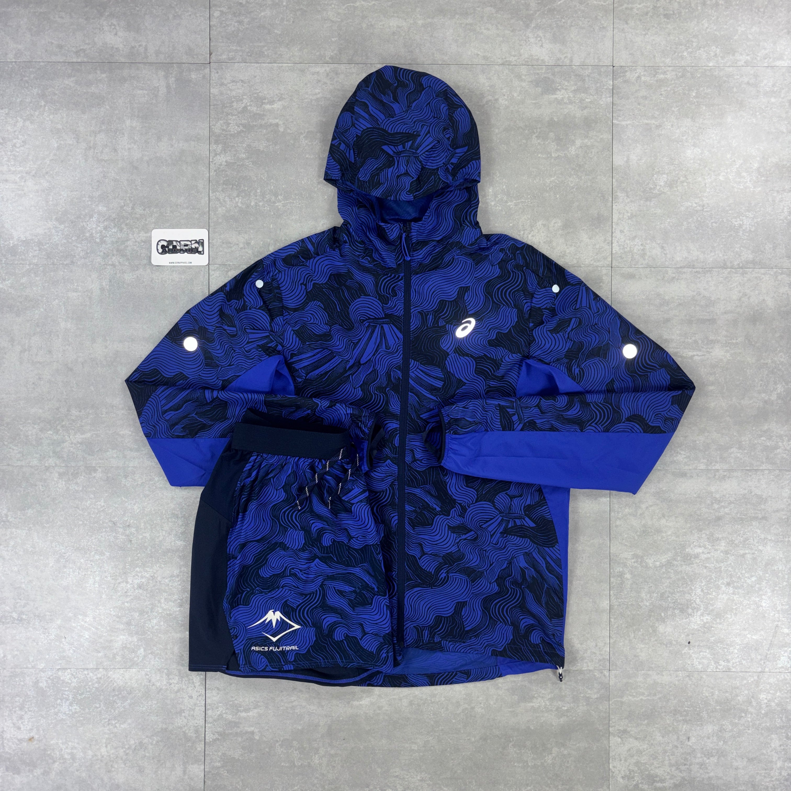 Asics Fujitrail Windbreaker Jacket Dark Cobalt, Fujitrail T-Shirt & Dark Cobalt Asics Fujitrail Shorts Set