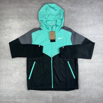 Nike UV Windbreaker - Mint