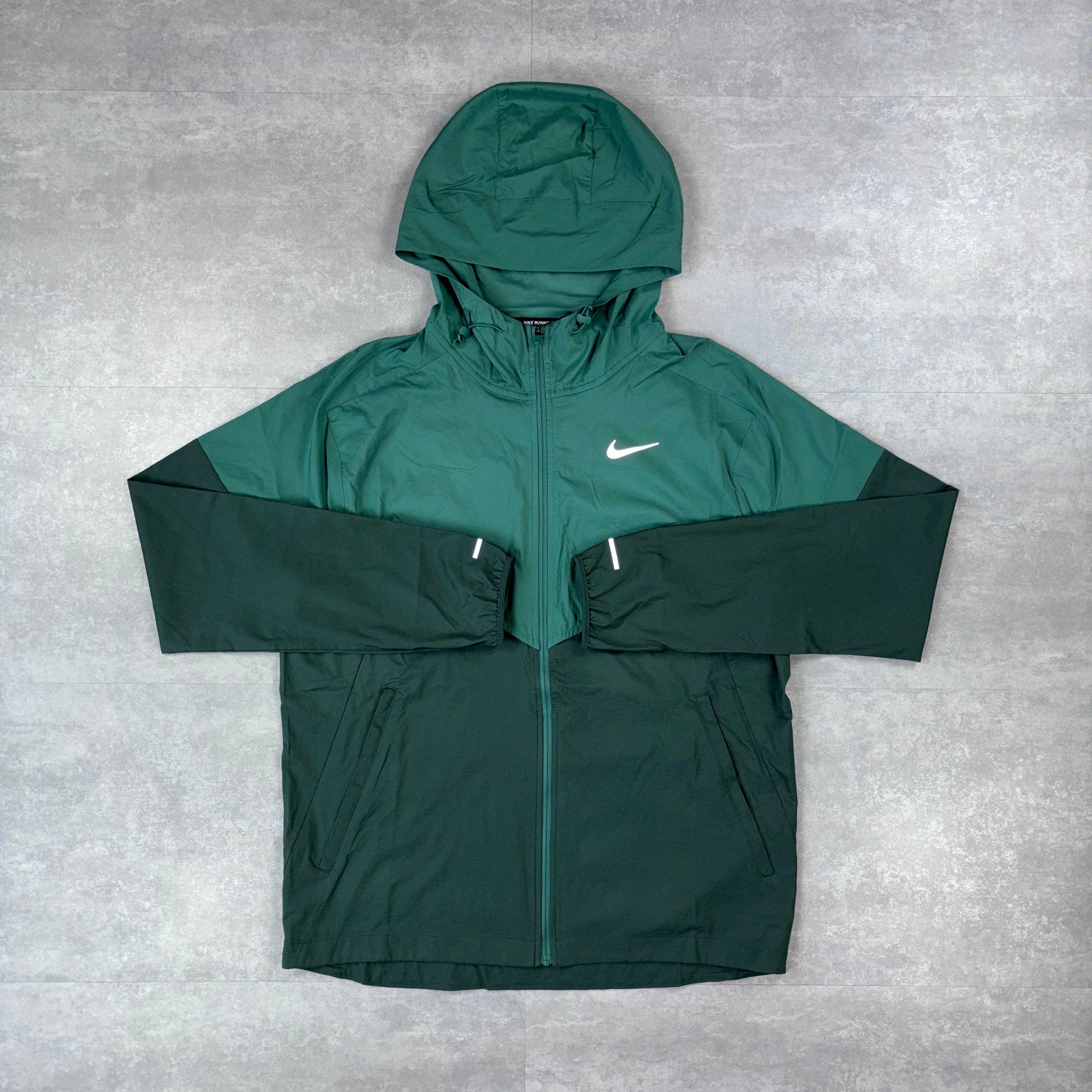 Nike UV Windbreaker Jungle Green