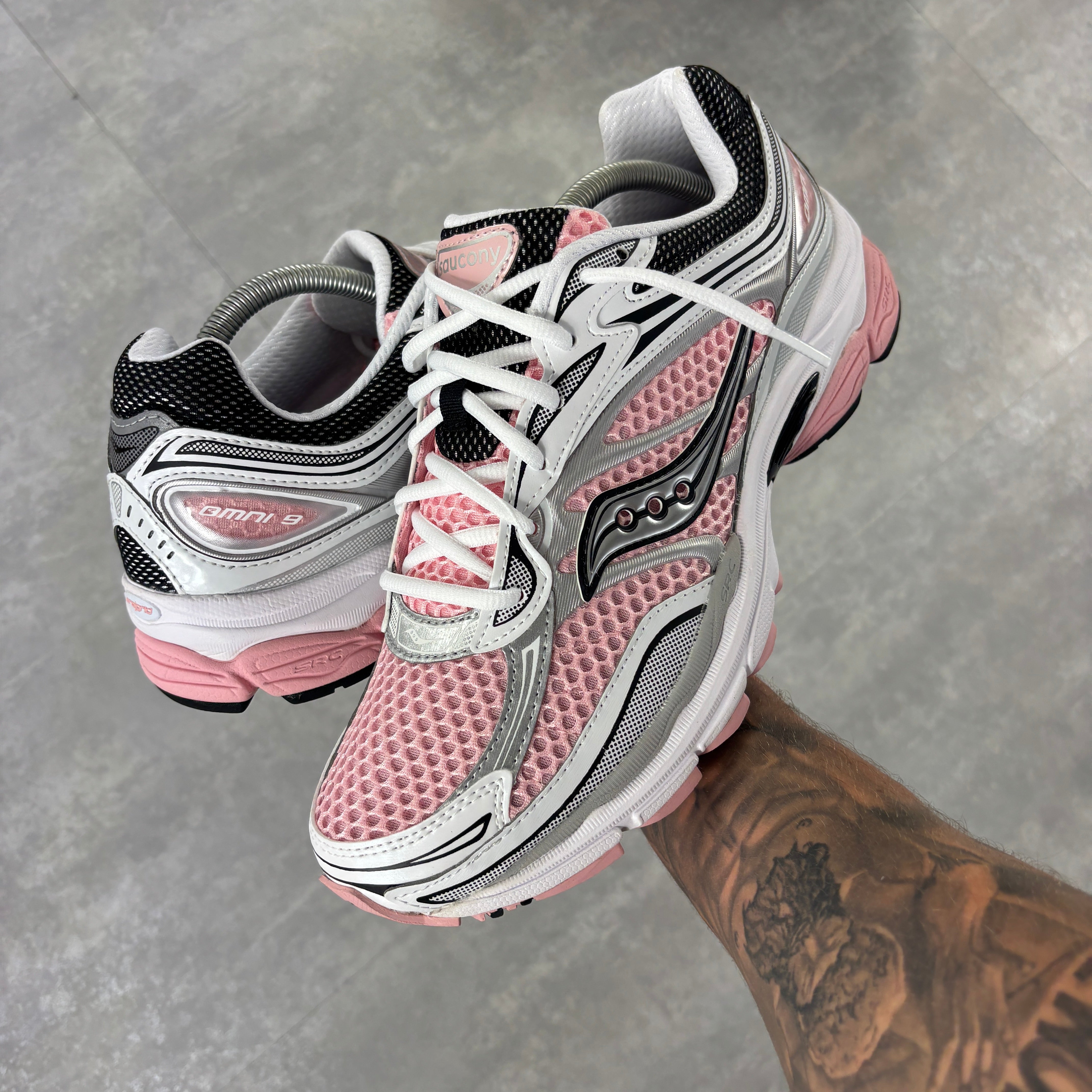 Saucony ProGrid Omni 9 Touch Pink