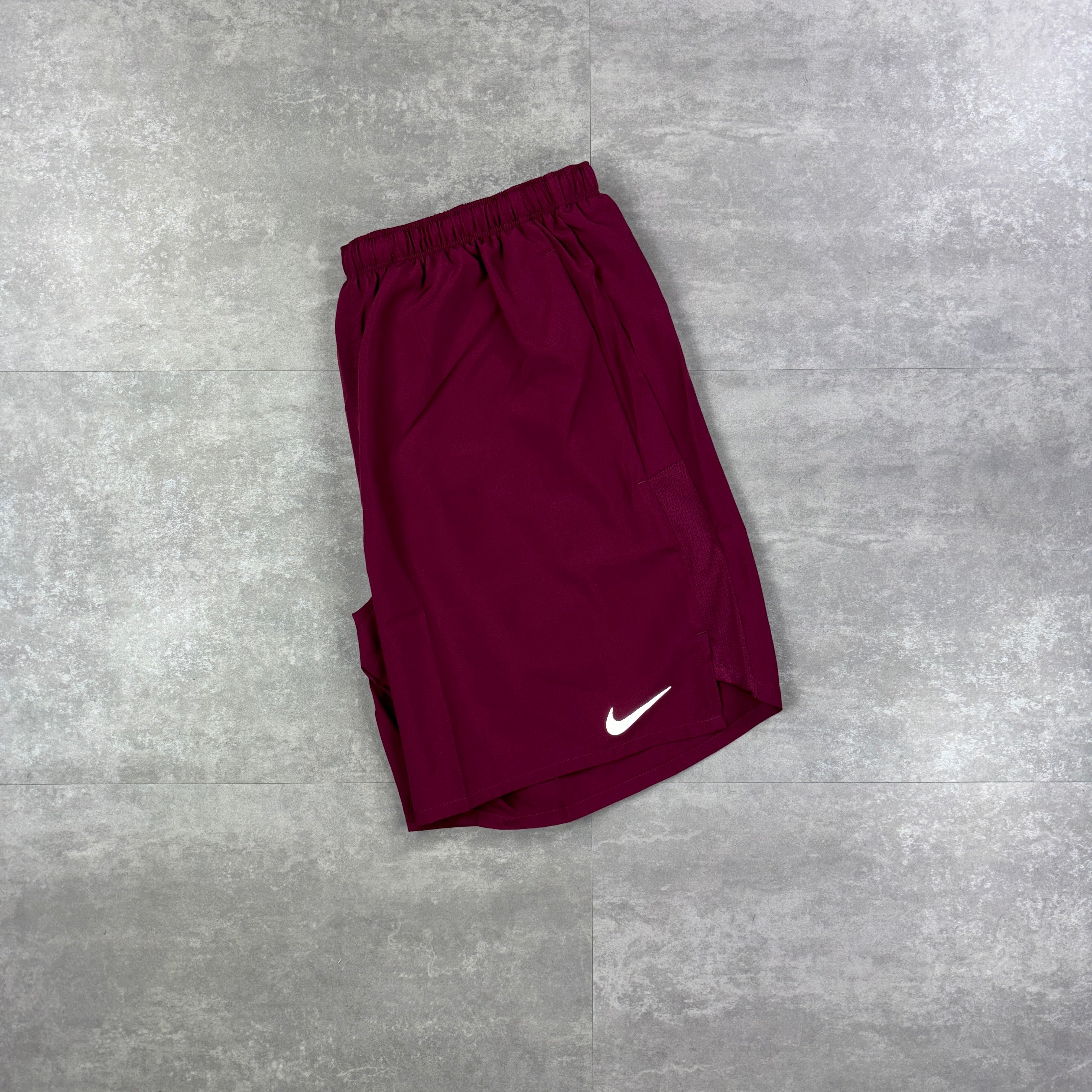 Nike Maroon Repel Windbreaker & Nike 7” Challenger Set