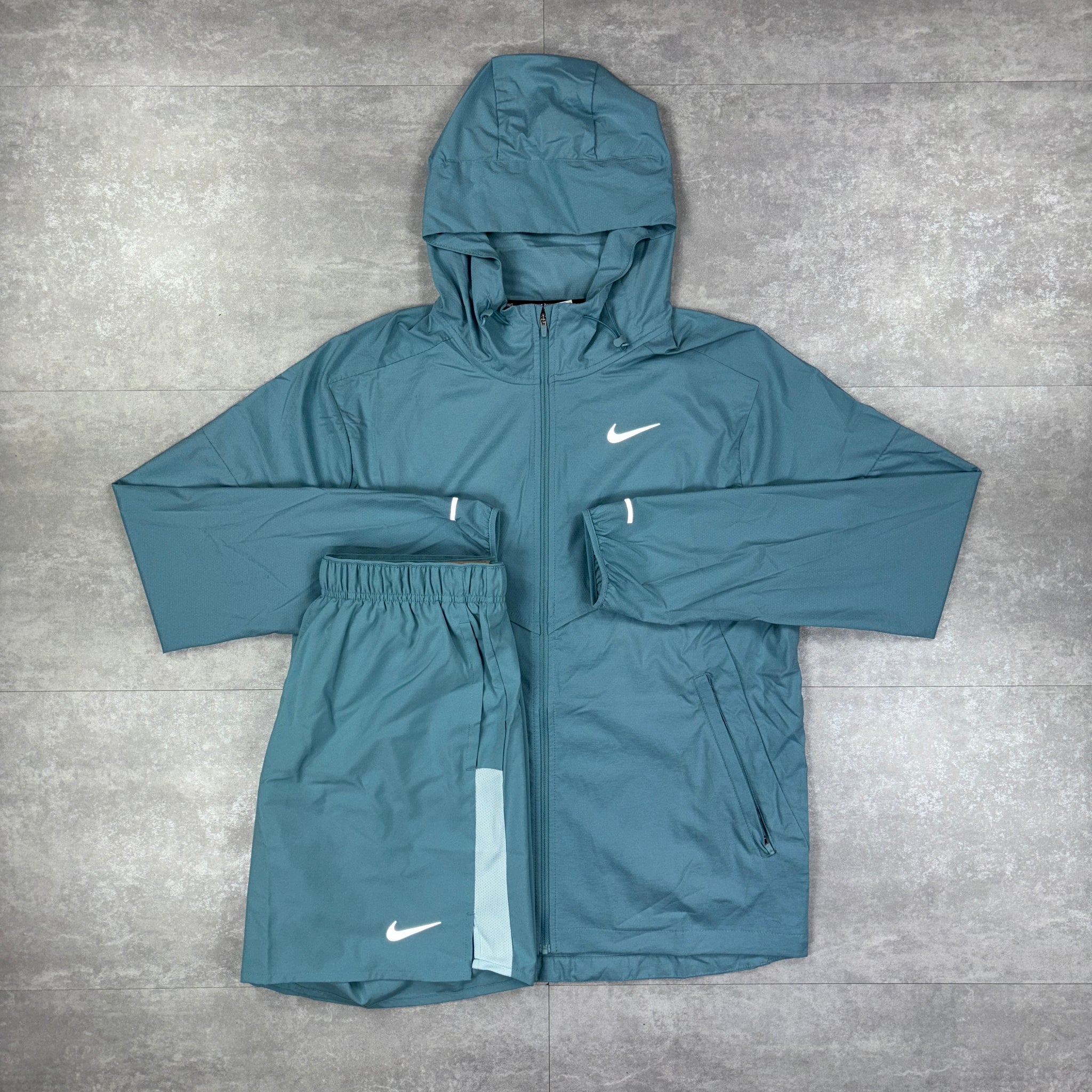 Nike Dark Turquoise Windbreaker Set & Dark Turquoise Challenger Shorts