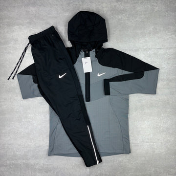 Nike Grey Performance 1/2 Zip Windbreaker & Black Phenom Pants Set