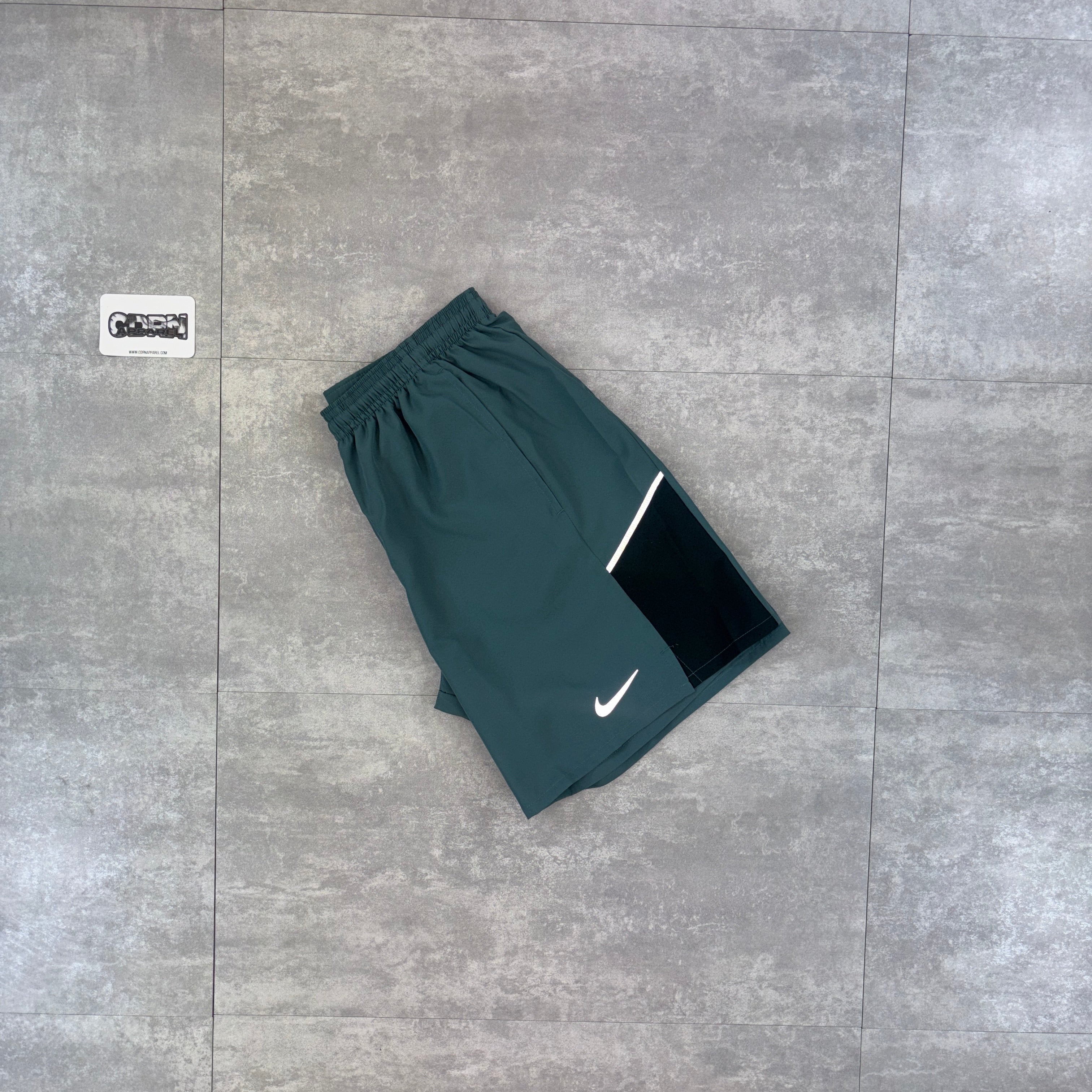 Nike Challenger Plus Shorts - Mineral Slate