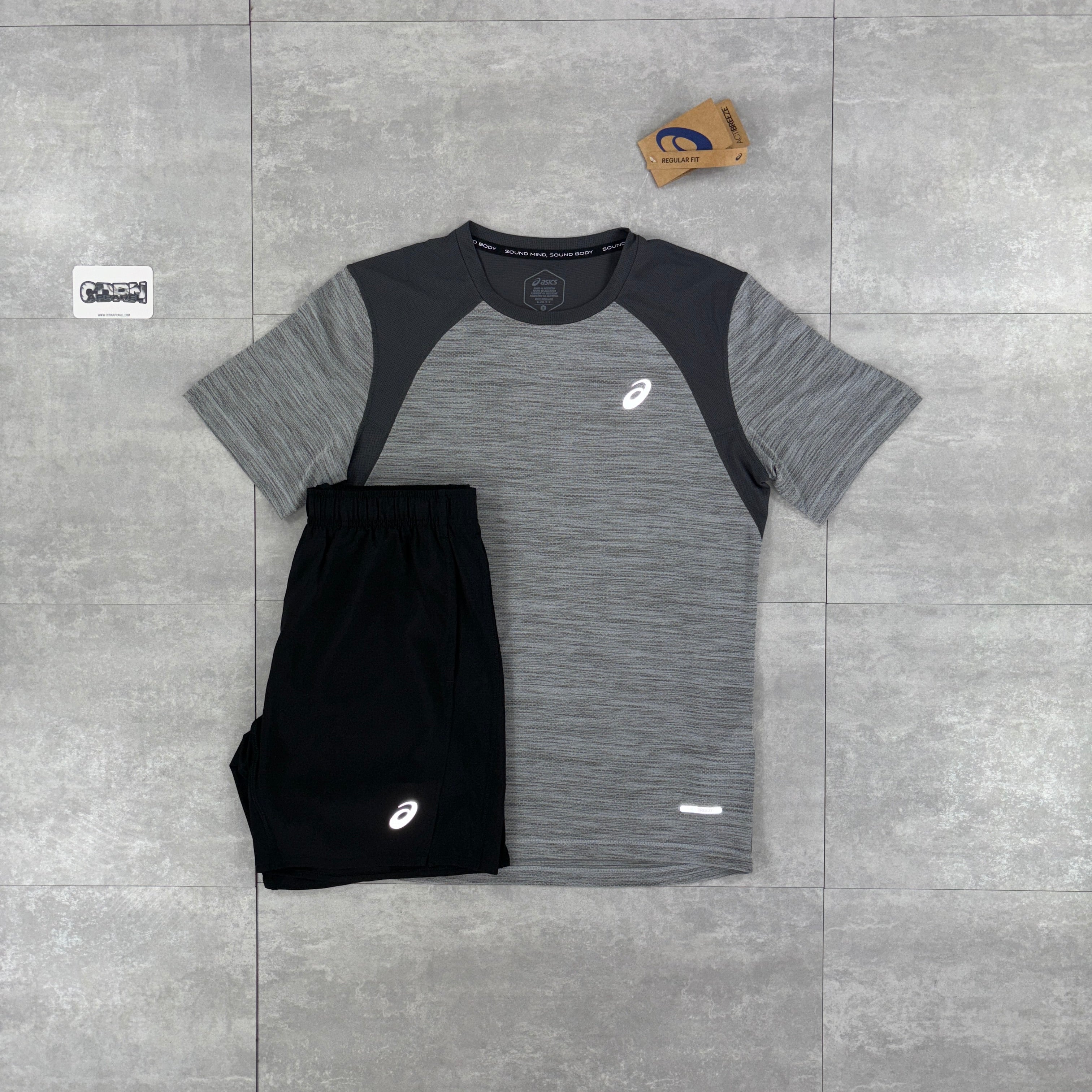 Asics Road Seamless T-Shirt Grey & Black Performance Shorts Set
