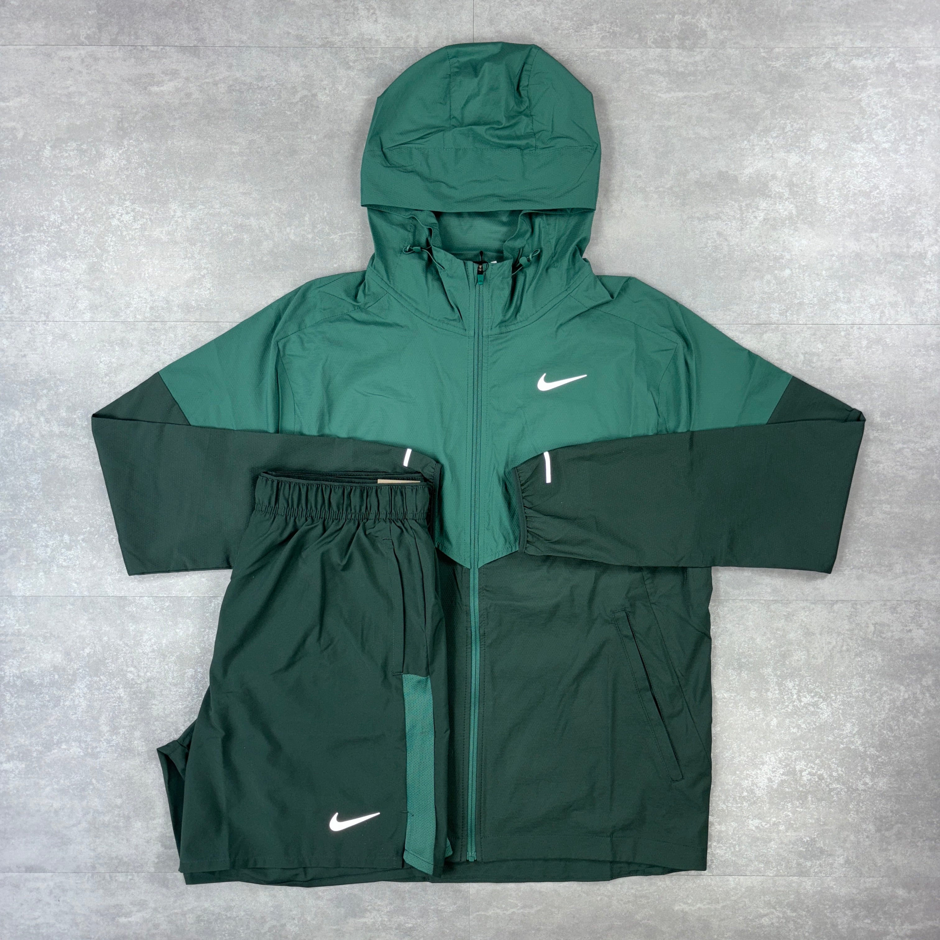 Dark green nike windbreaker best sale