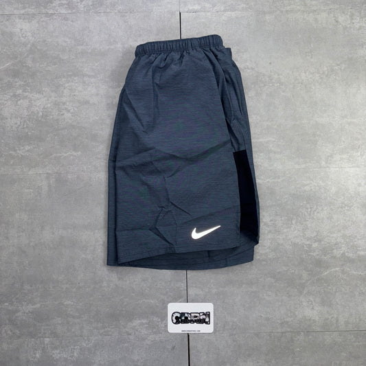 Nike Miler 1.0 Navy Blue & Obsidian/Navy Challenger Strides Shorts Set