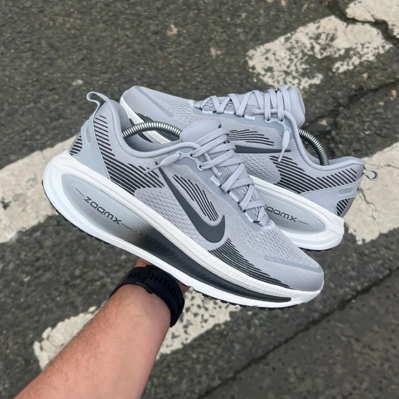 Nike Vomero 18 - Wolf Grey