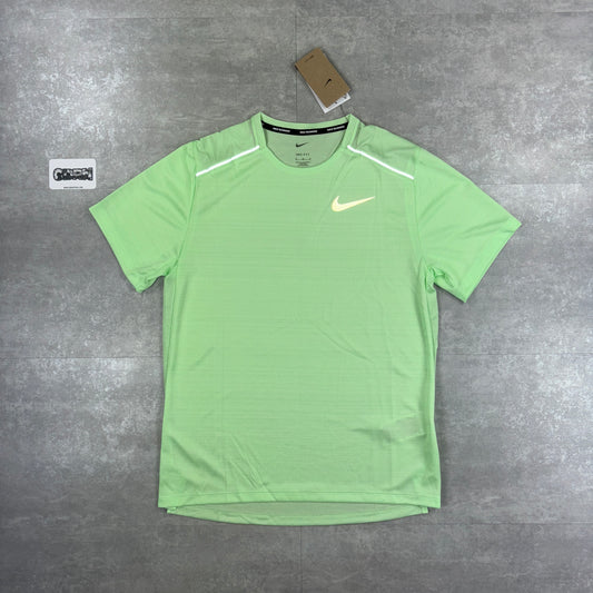 Nike Miler 1.0 Vapour Green T-Shirt & Vapour Green Challenger Shorts Seta
