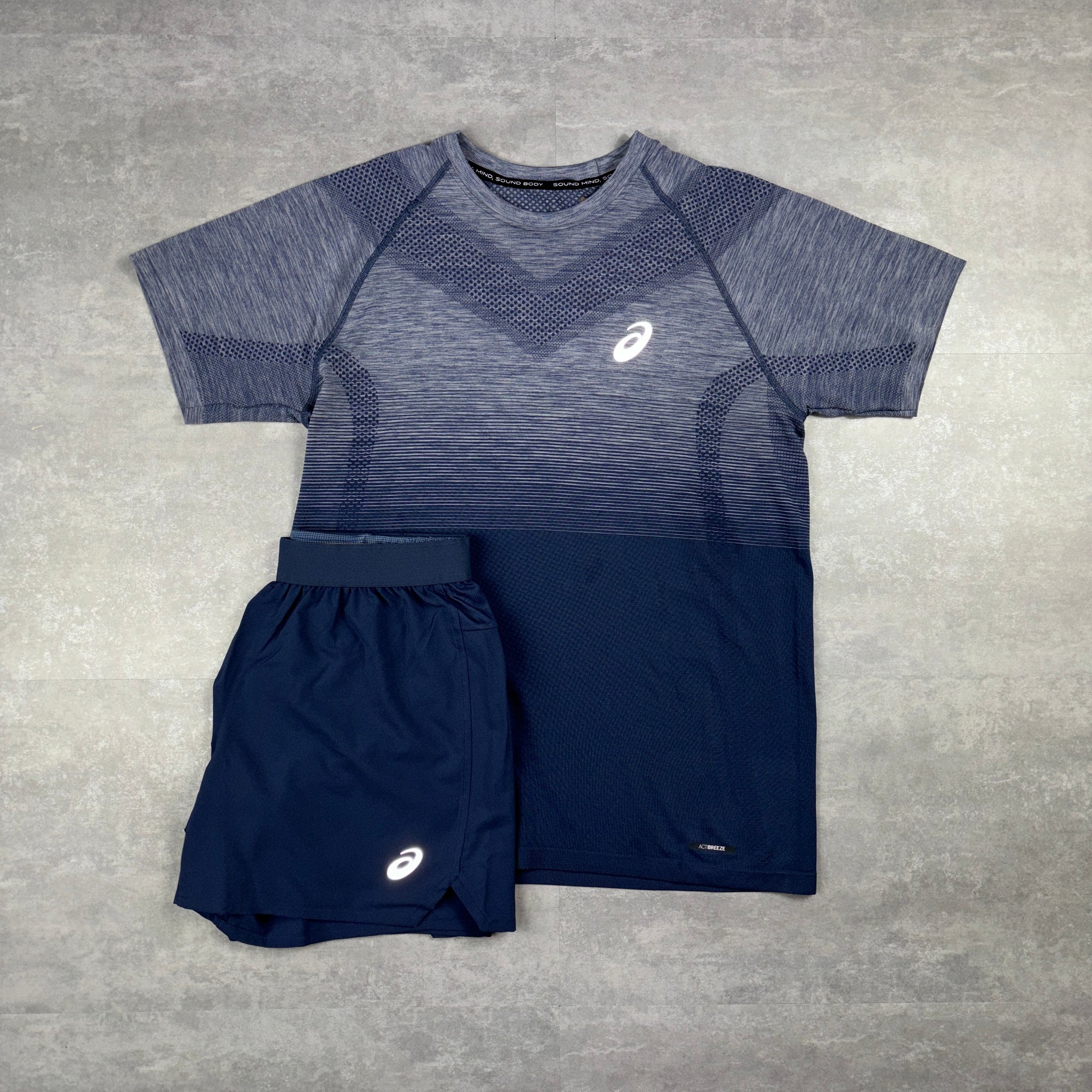 Asics Thunder Blue Seamless T-Shirt & Thunder Blue Icon Shorts