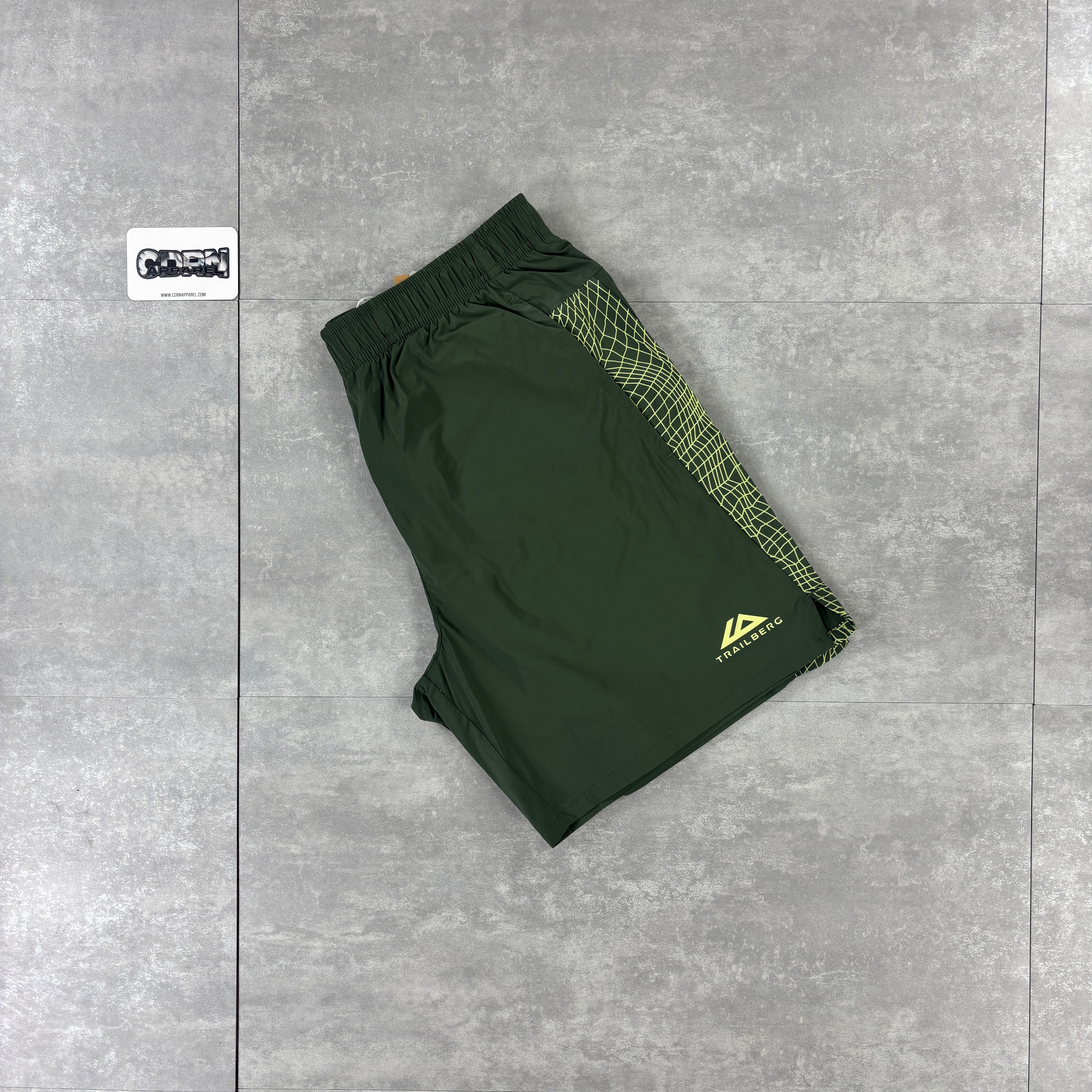 Trailberg Vantage Windbreaker Khaki & Khaki Vantage Shorts Set