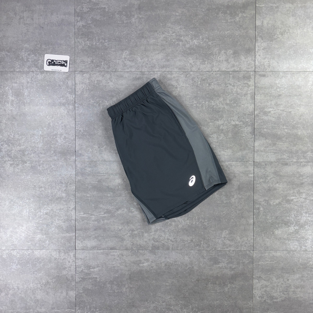 Asics Core Performance T-Shirt Grey & Grey Colourblock Shorts Set