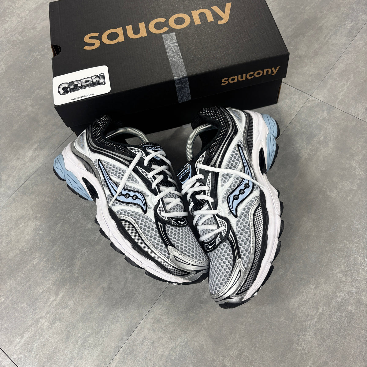 Saucony ProGrid Omni 9 Sky Bue