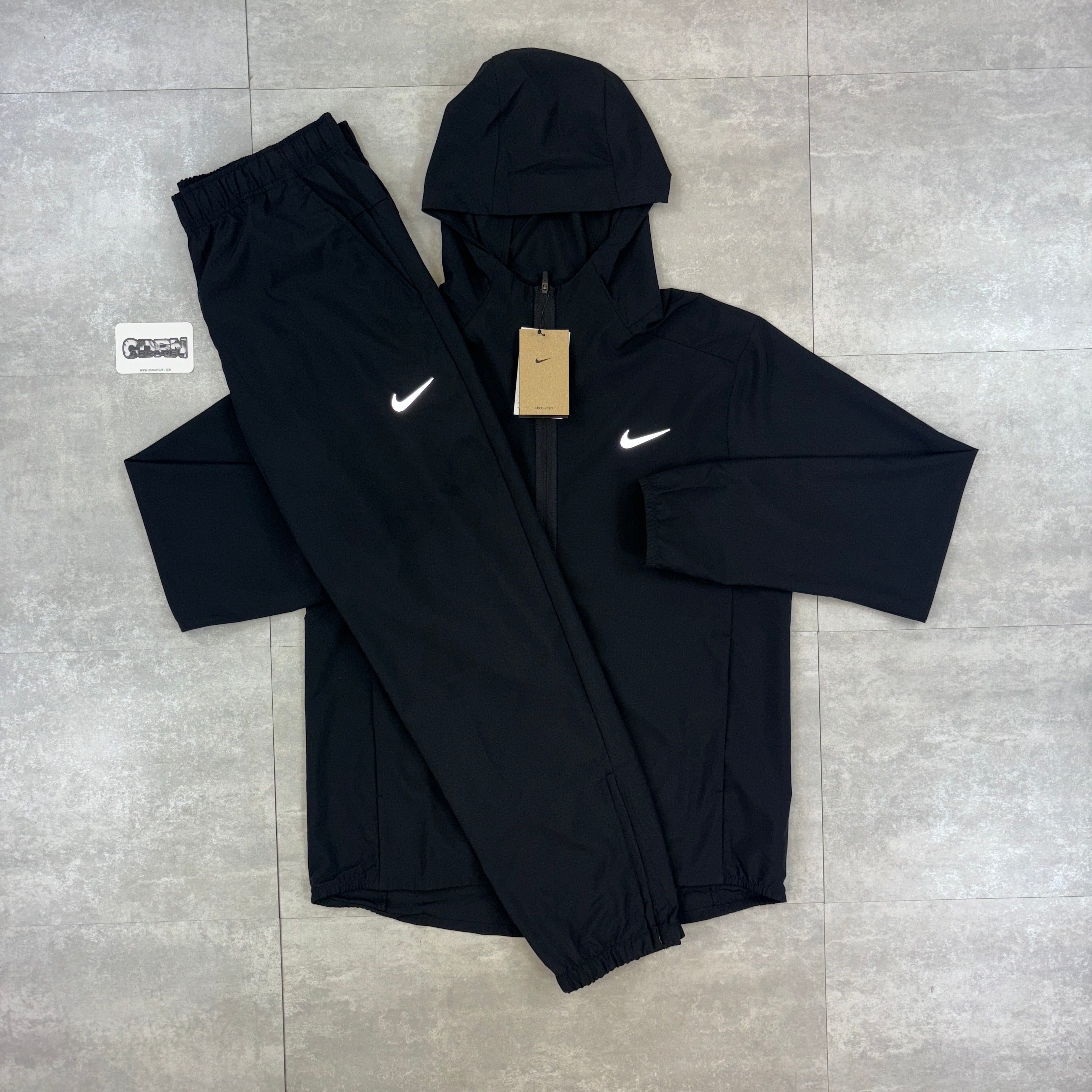 Nike Dri-Fit Form Windrunner Jacket Black & Black Nike Challenger Pants Set