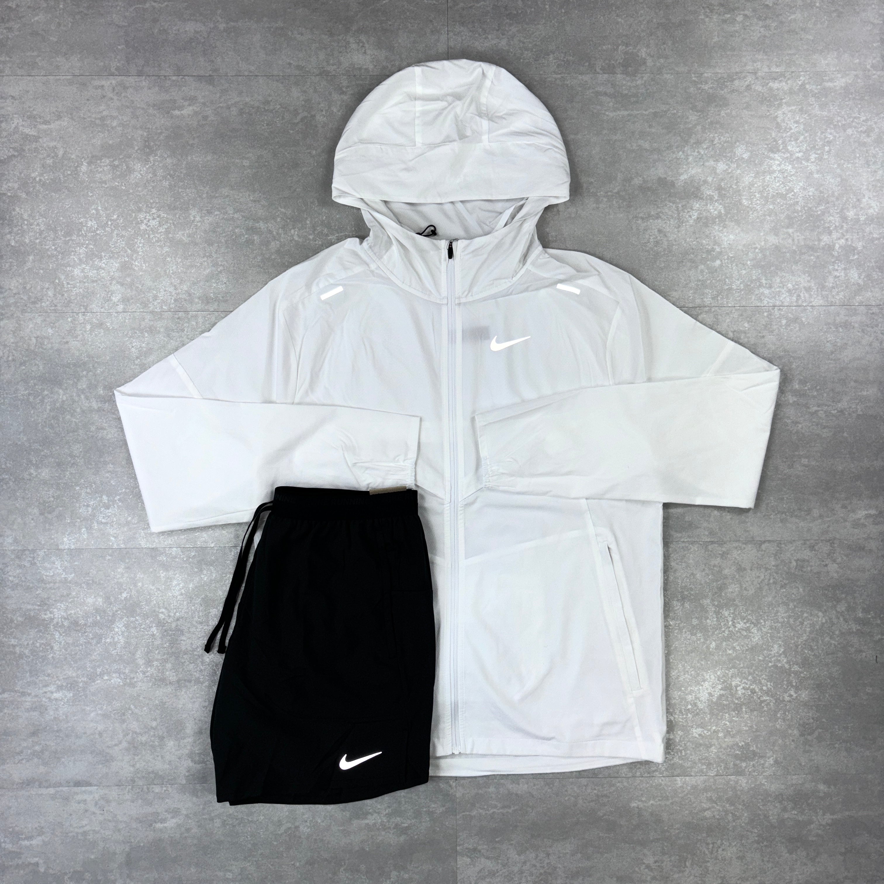 Nike White Windbreaker Set & Black Flex Strides Shorts Set