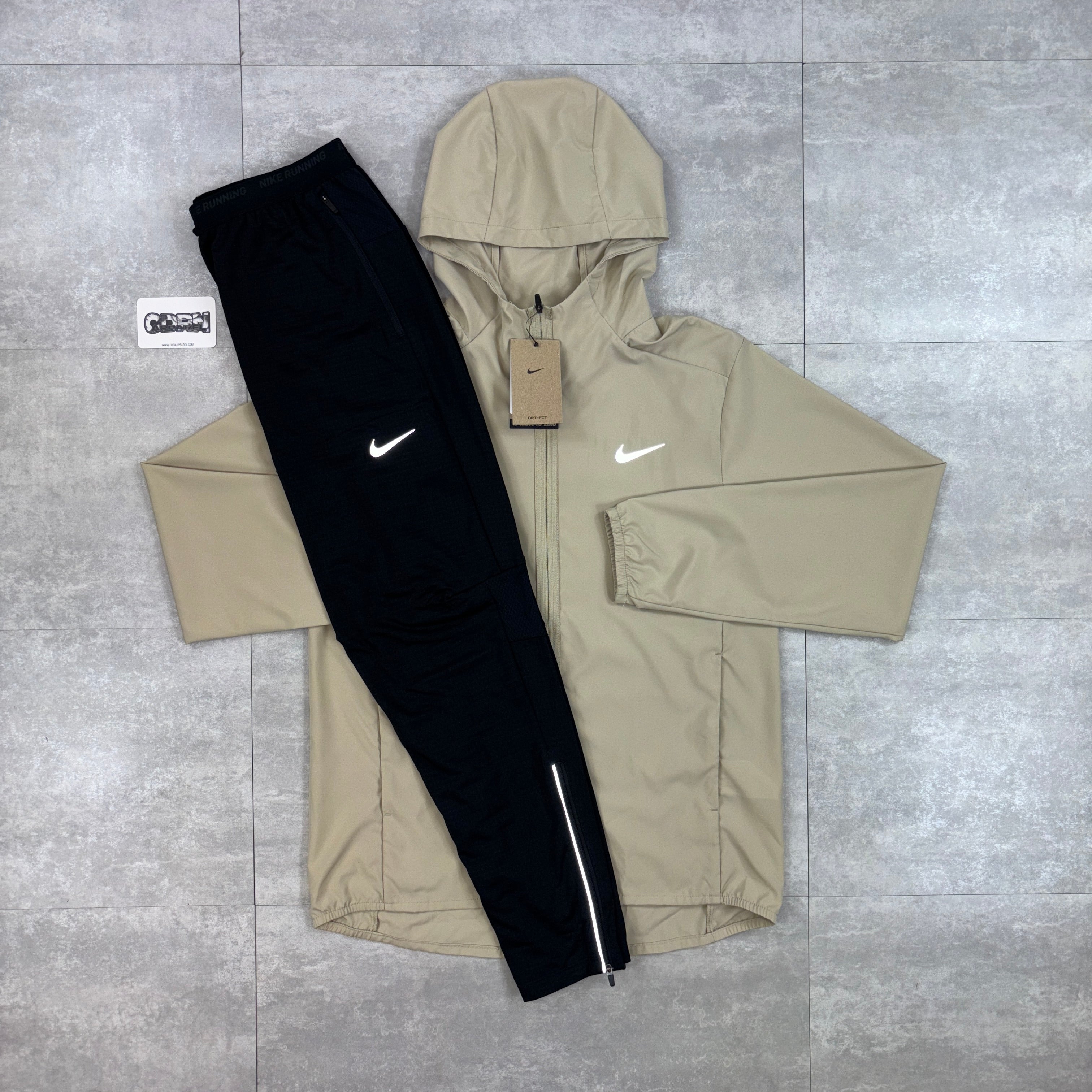 Nike Dri-Fit Form Windrunner Jacket Sandstorm & Black Nike Phenom Pants Set