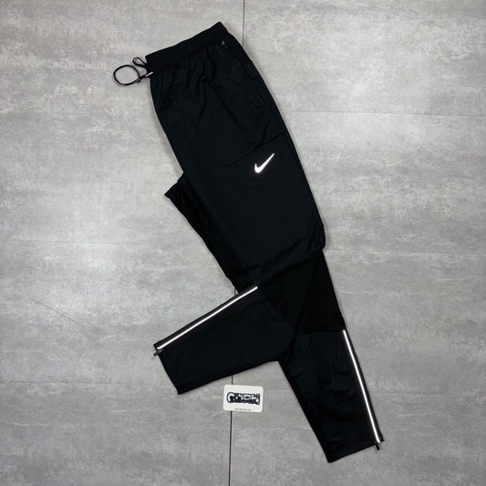 Nike Element 1.0 1/4 Zip Black & Black Phenoms Pants Set