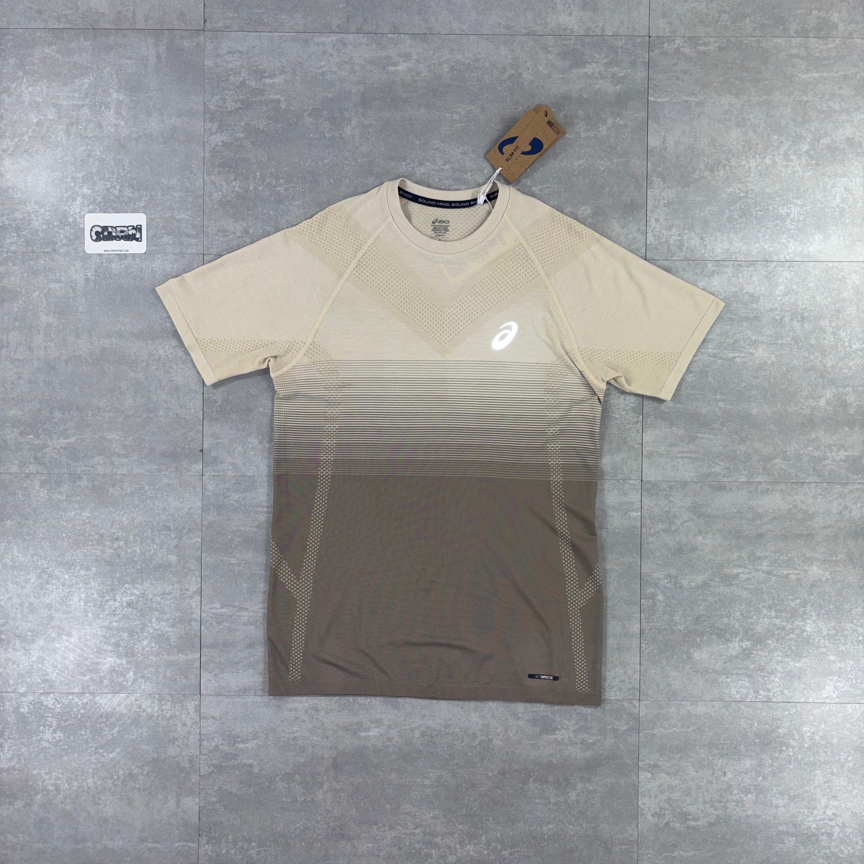 Asics Icon Windbreaker Jacket Moonrock, Moonrock Seamless Performance T-Shirt & Moonrock ColourBlock Performance Shorts Bundle