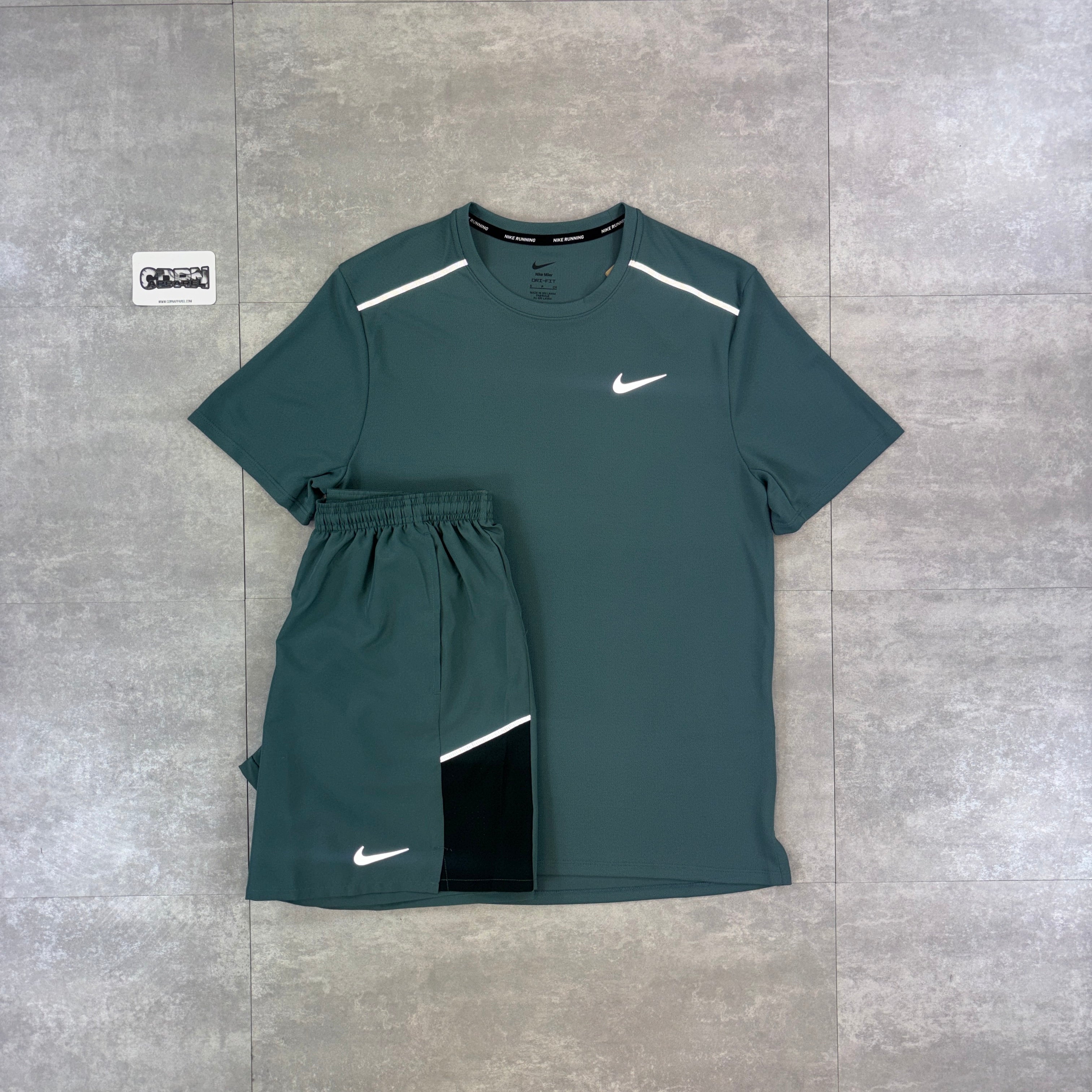 Nike Challenger Plus Shorts - Mineral Slate